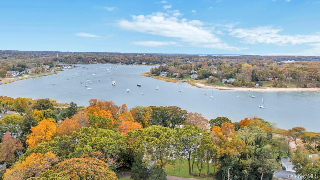 89 Van Brunt Manor Road, Setauket, NY 11733