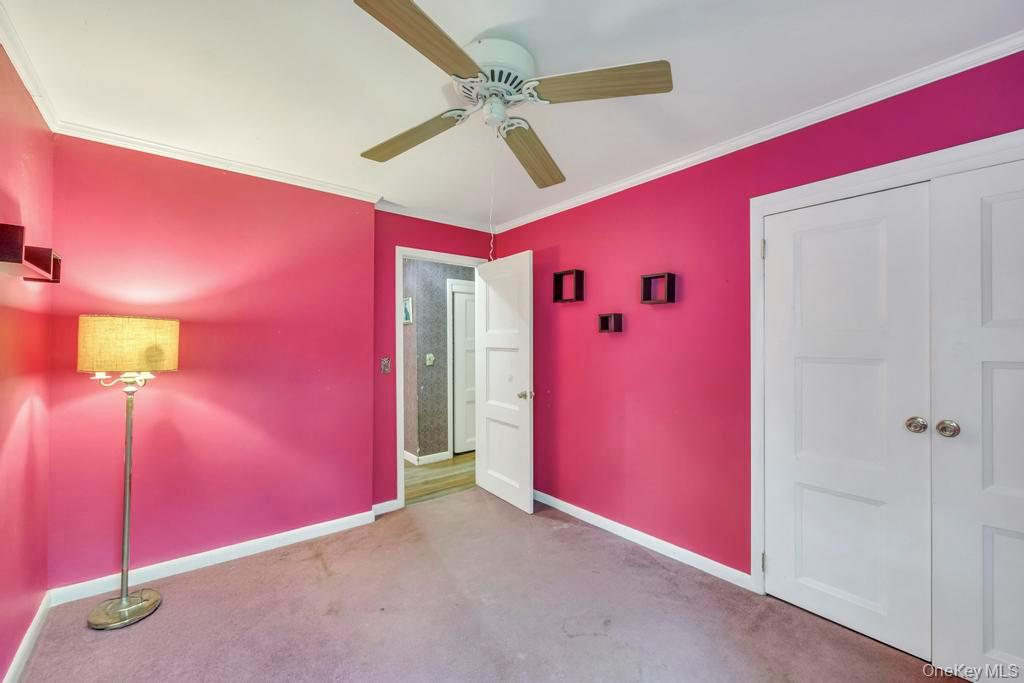 89 Van Brunt Manor Road, Setauket, NY 11733