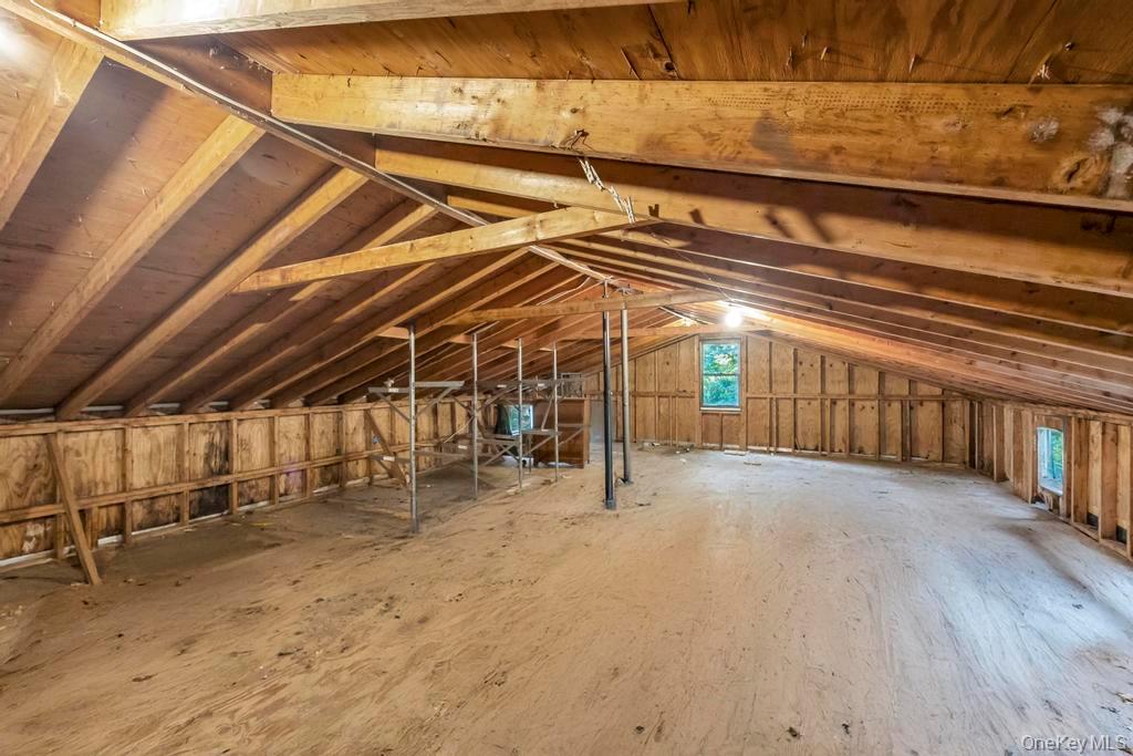 89 Van Brunt Manor Road, Setauket, NY 11733