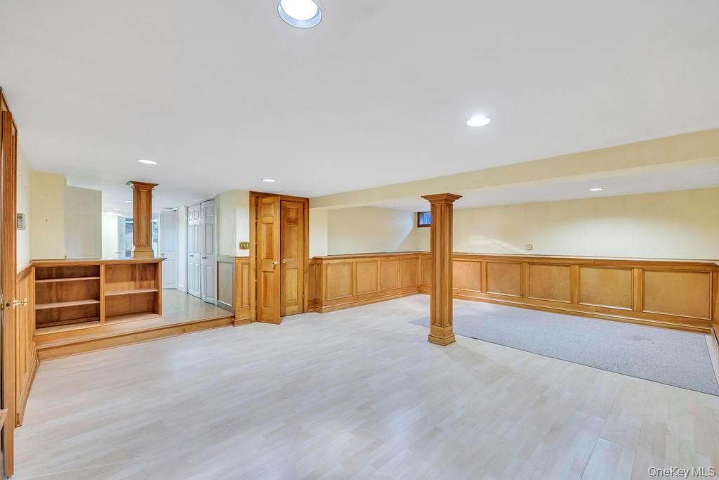 89 Van Brunt Manor Road, Setauket, NY 11733