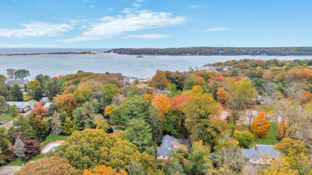 89 Van Brunt Manor Road, Setauket, NY 11733