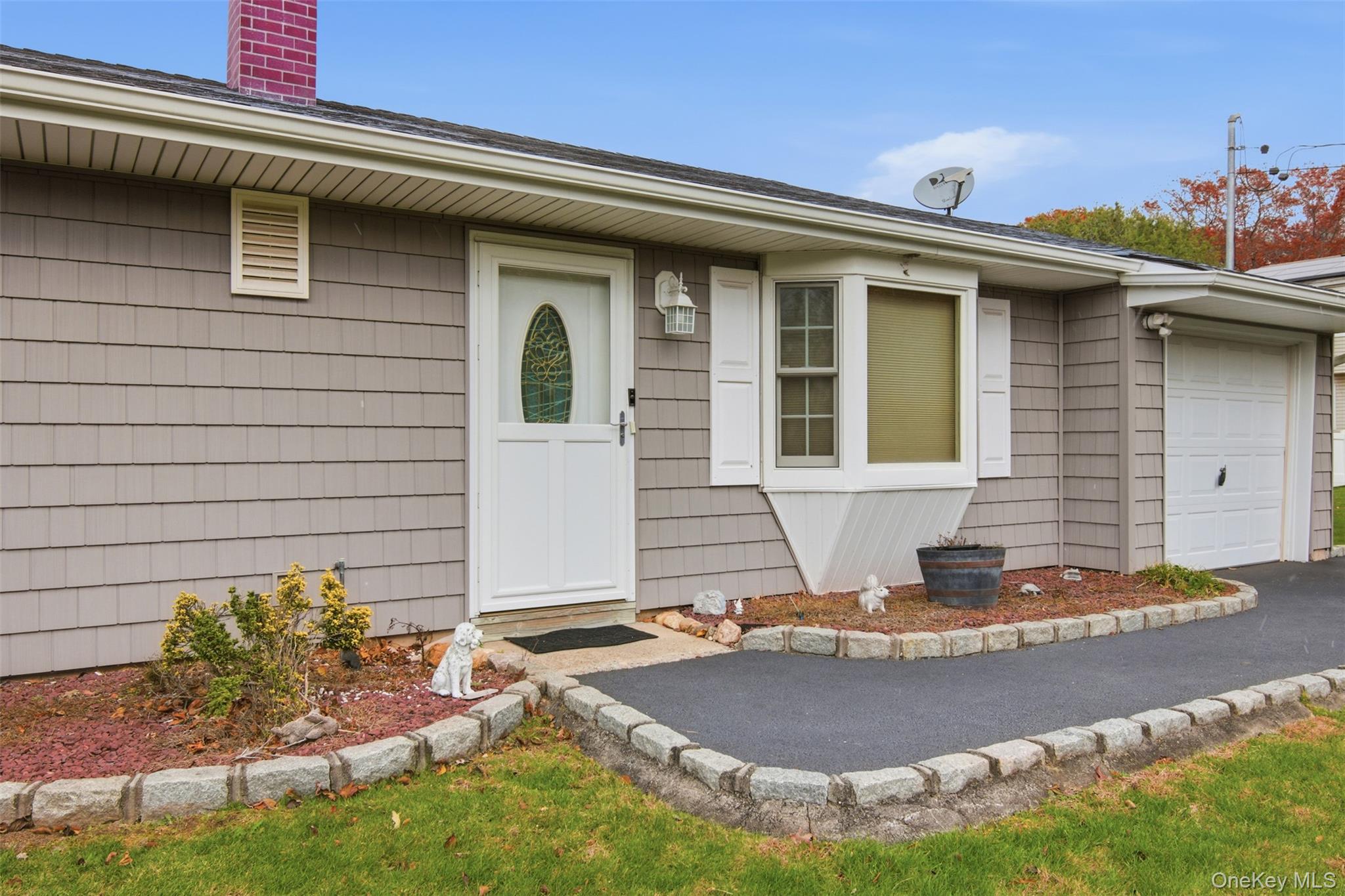 143 Jamaica Avenue, Medford, NY 11763