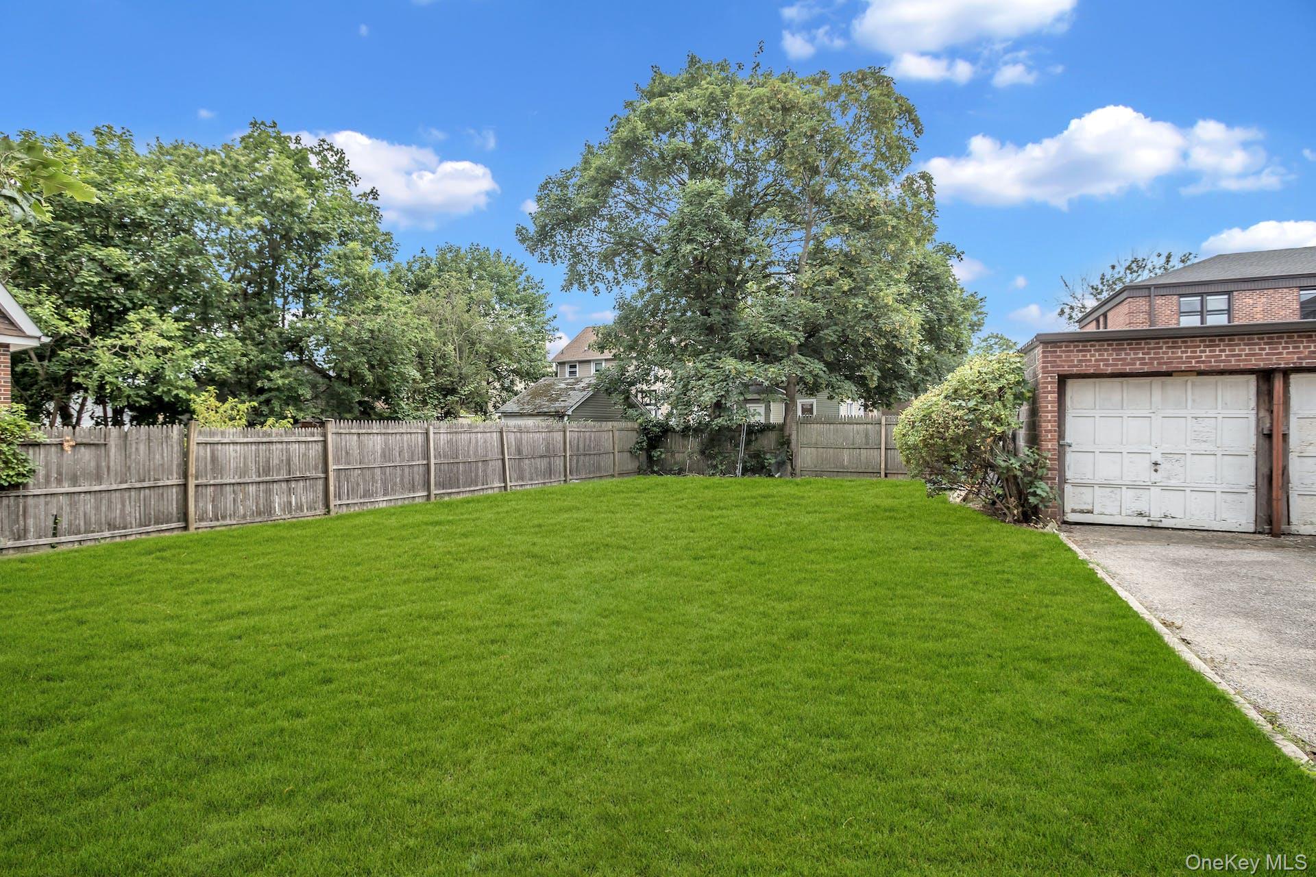 115 Long Beach Road # A, Hempstead, NY 11550