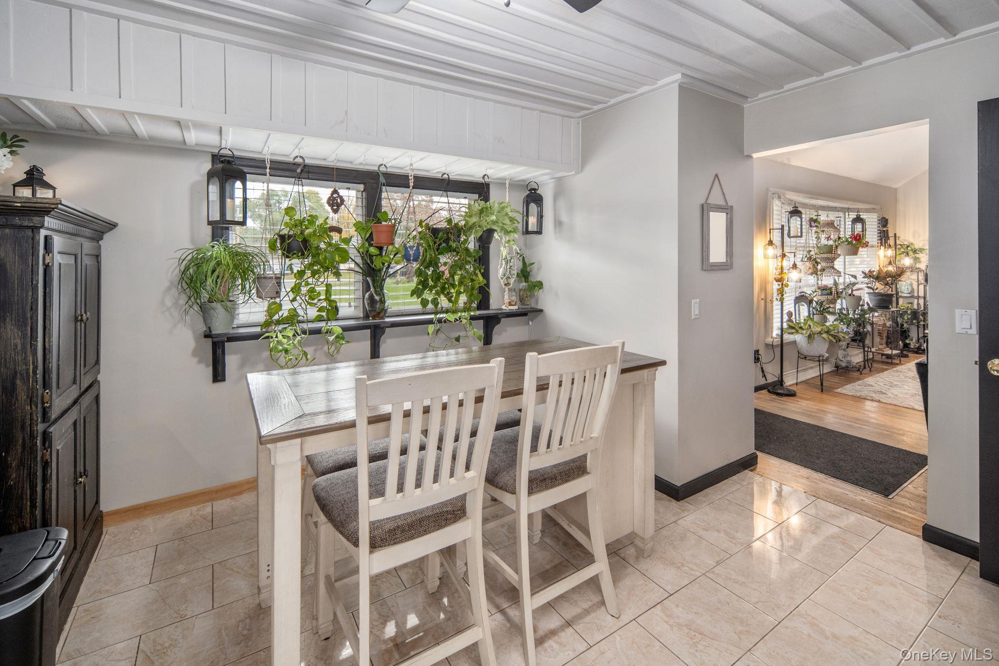 27 Appletree Drive, Saugerties, NY 12477