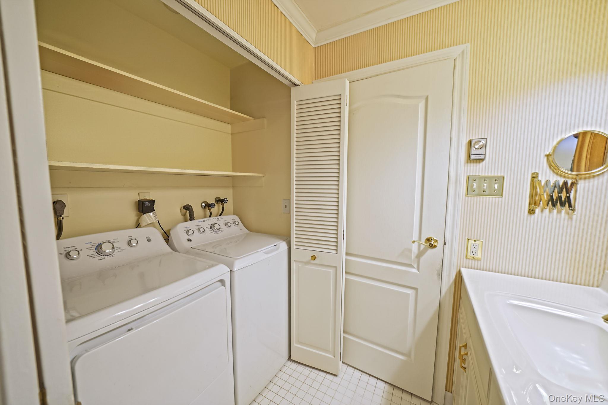 202 Belfast Lane, Ridge, NY 11961