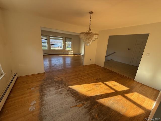 19 Carriage Road, Roslyn, NY 11576