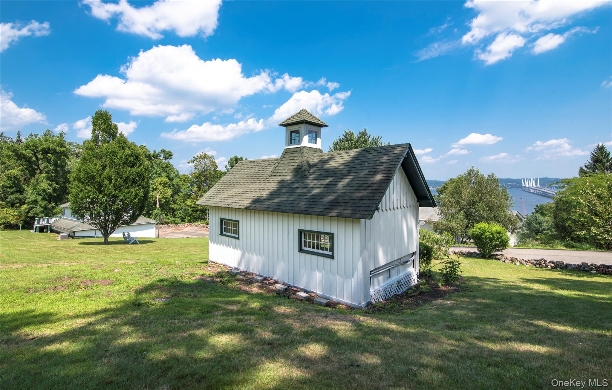 71 Old Mountain Road S, Nyack, NY 10960