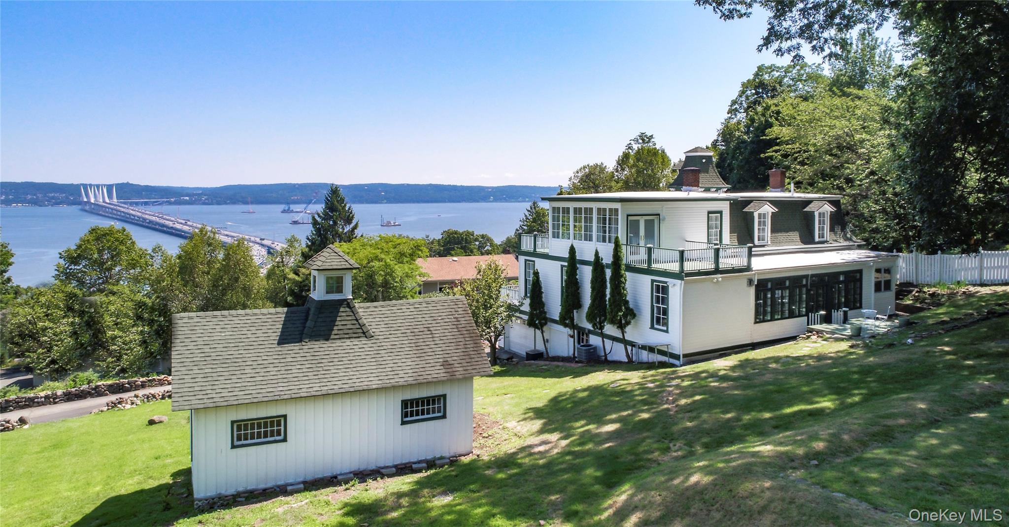 71 Old Mountain Road S, Nyack, NY 10960