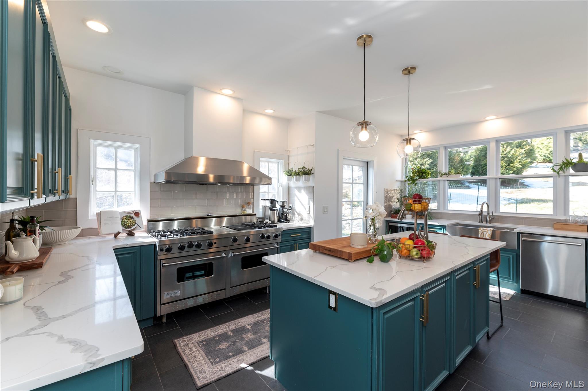 71 Old Mountain Road S, Nyack, NY 10960