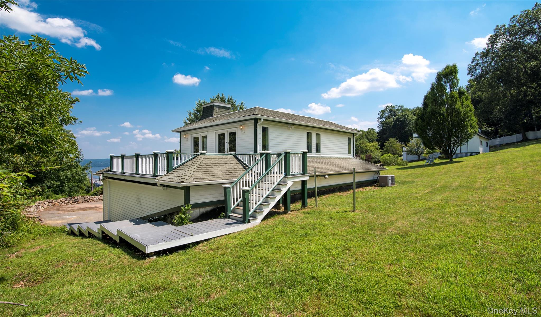 71 Old Mountain Road S, Nyack, NY 10960