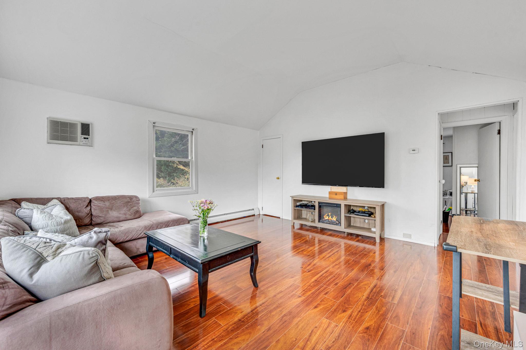 305 Terry Road, Smithtown, NY 11787