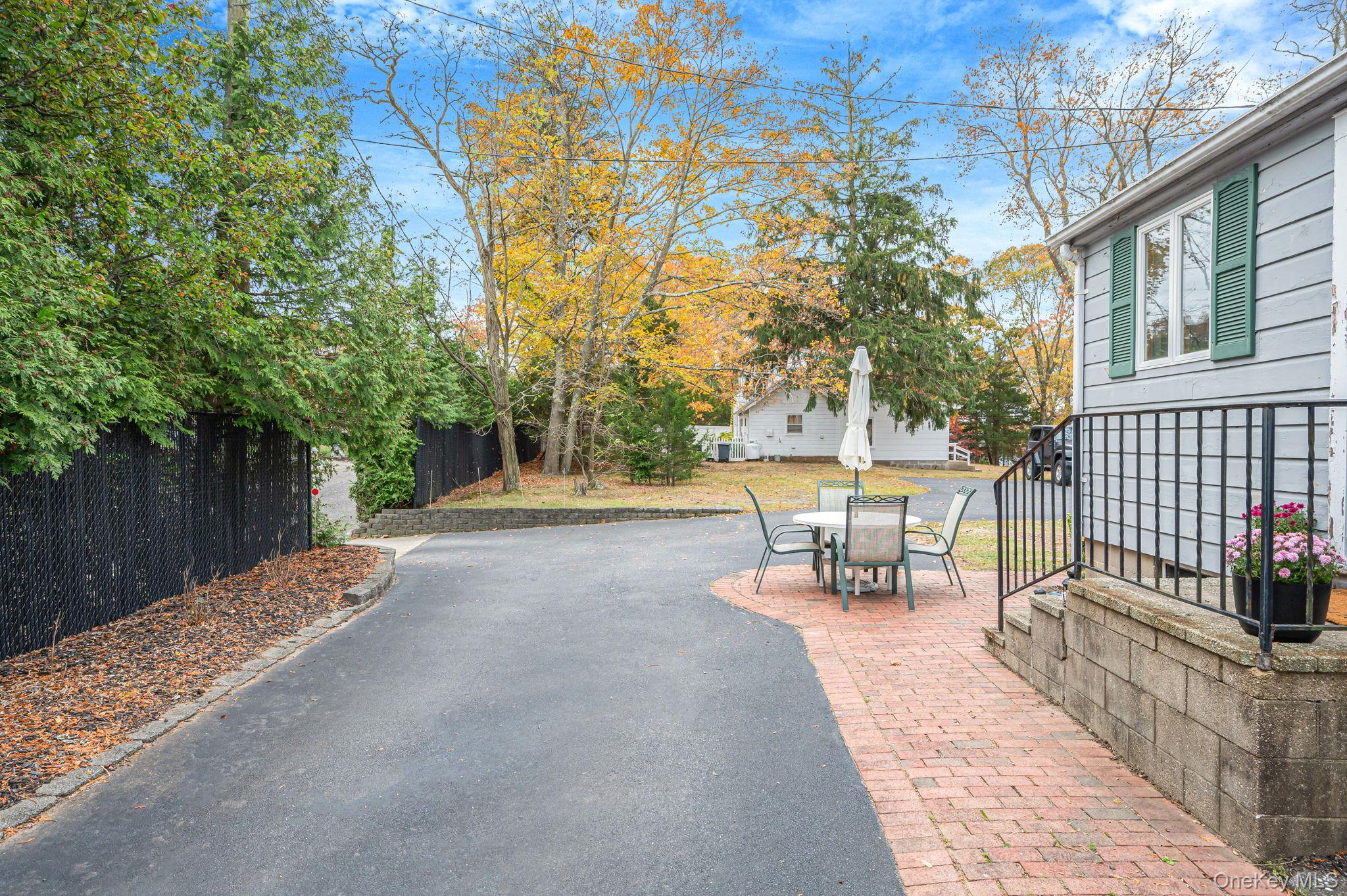 305 Terry Road, Smithtown, NY 11787