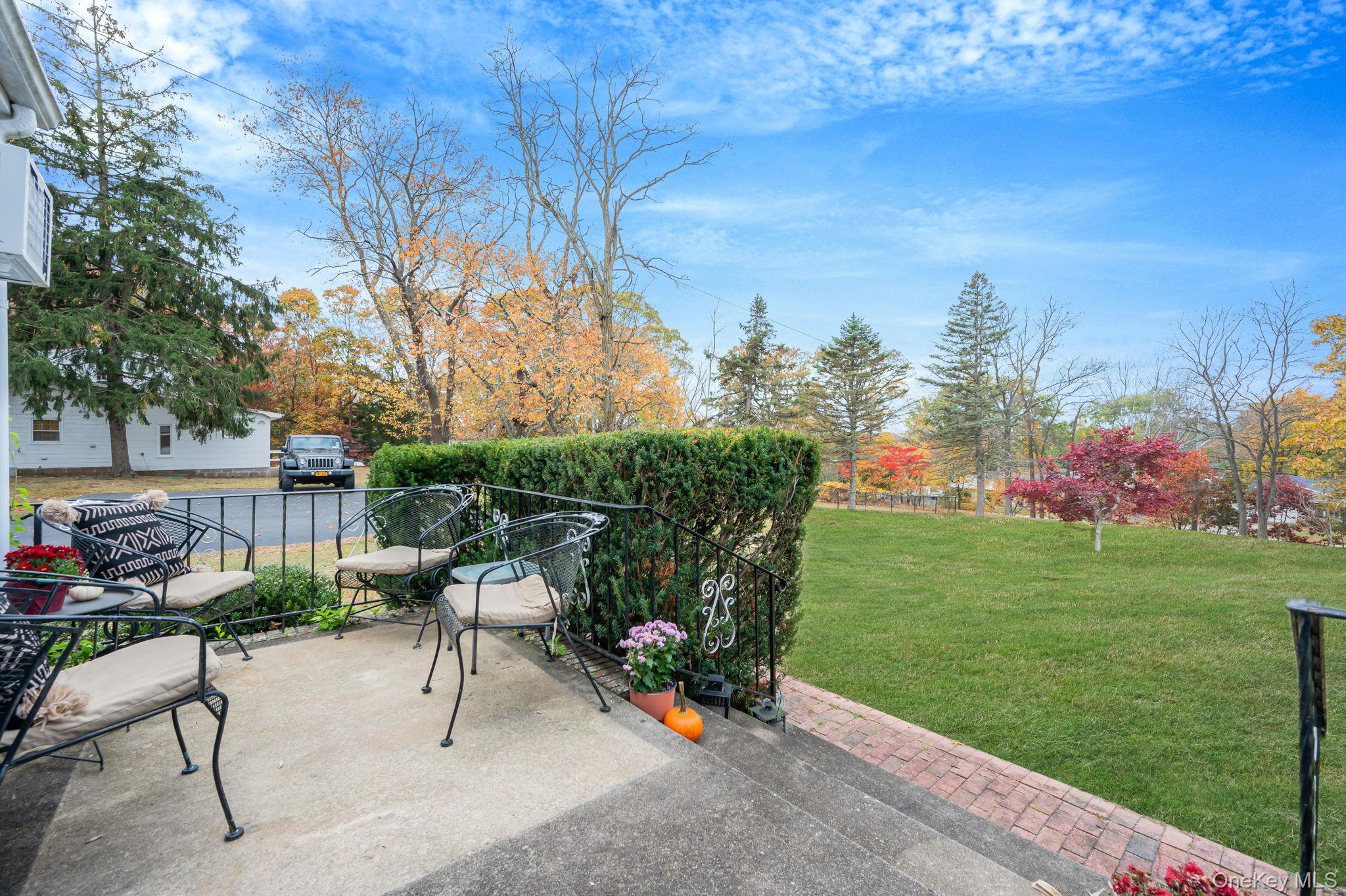 305 Terry Road, Smithtown, NY 11787