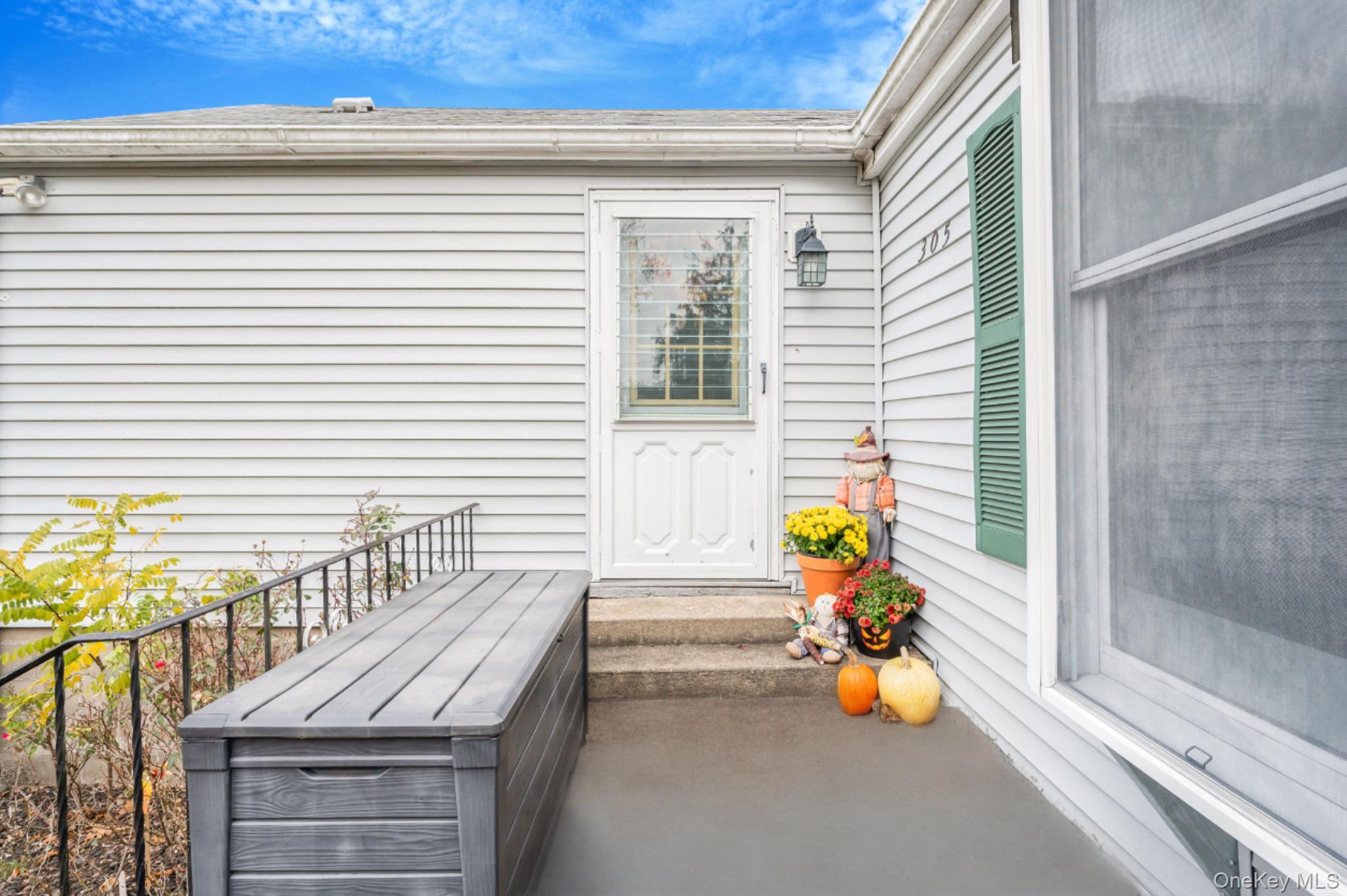 305 Terry Road, Smithtown, NY 11787