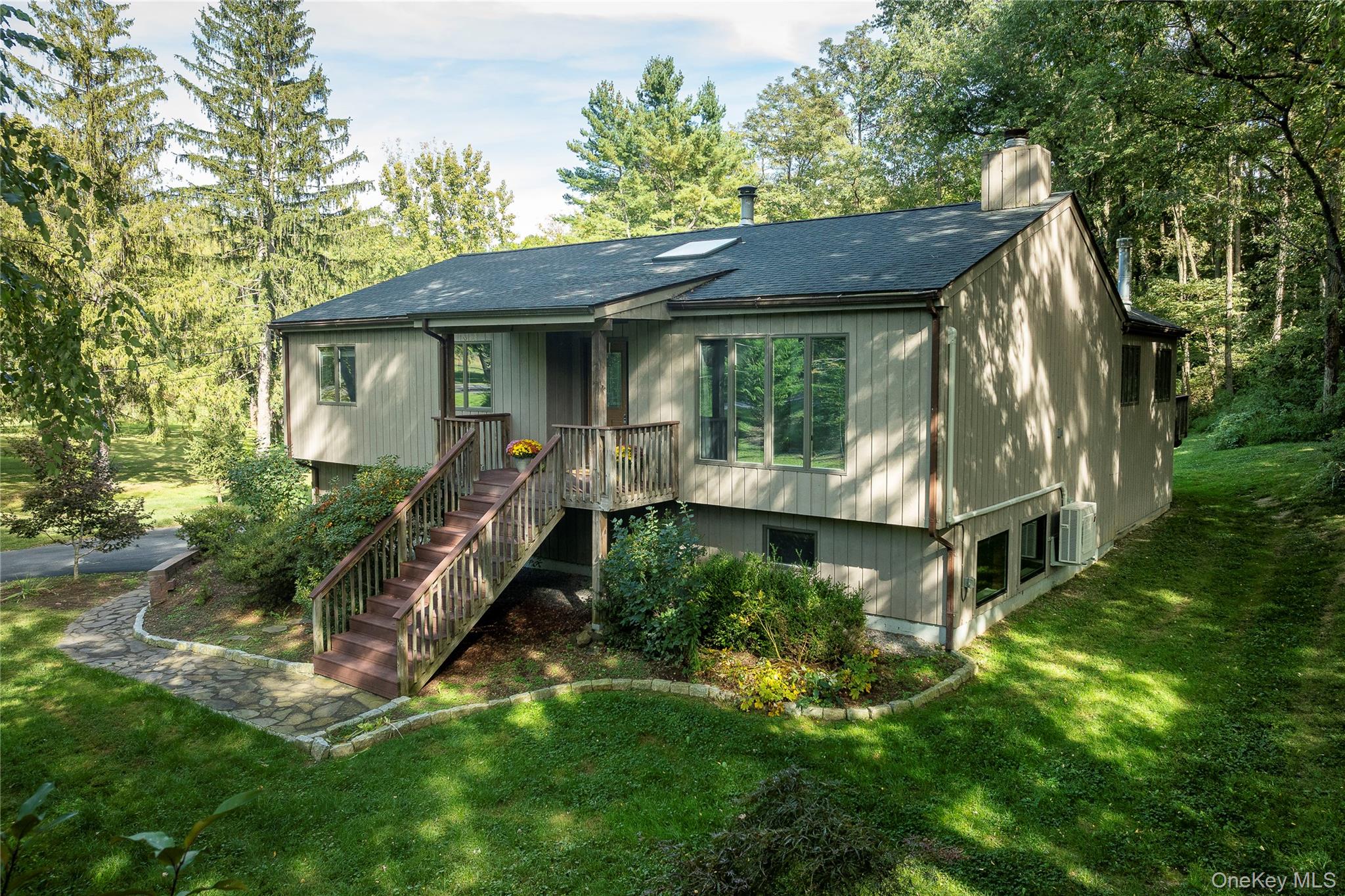 102 Old Post Road, Marlboro, NY 12542