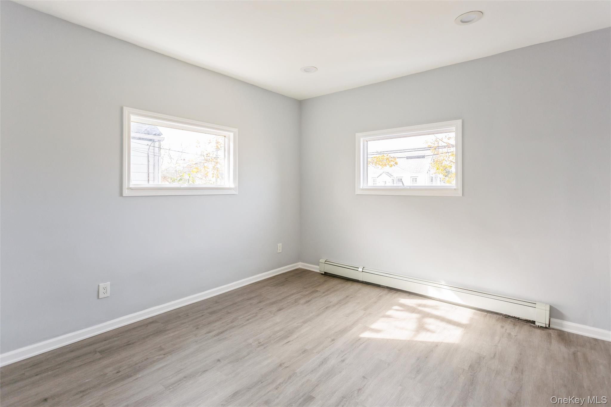 12 HewLett Point Avenue, East Rockaway, NY 11518