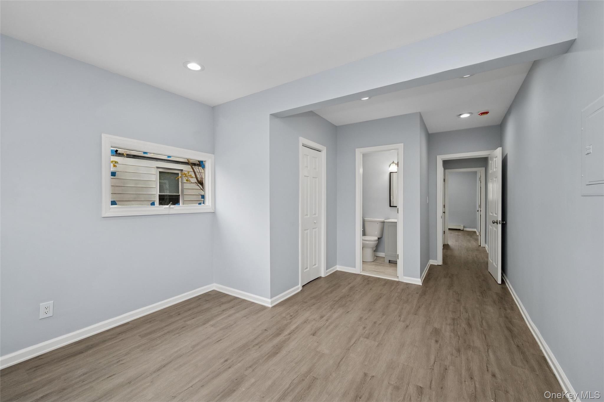 12 HewLett Point Avenue, East Rockaway, NY 11518