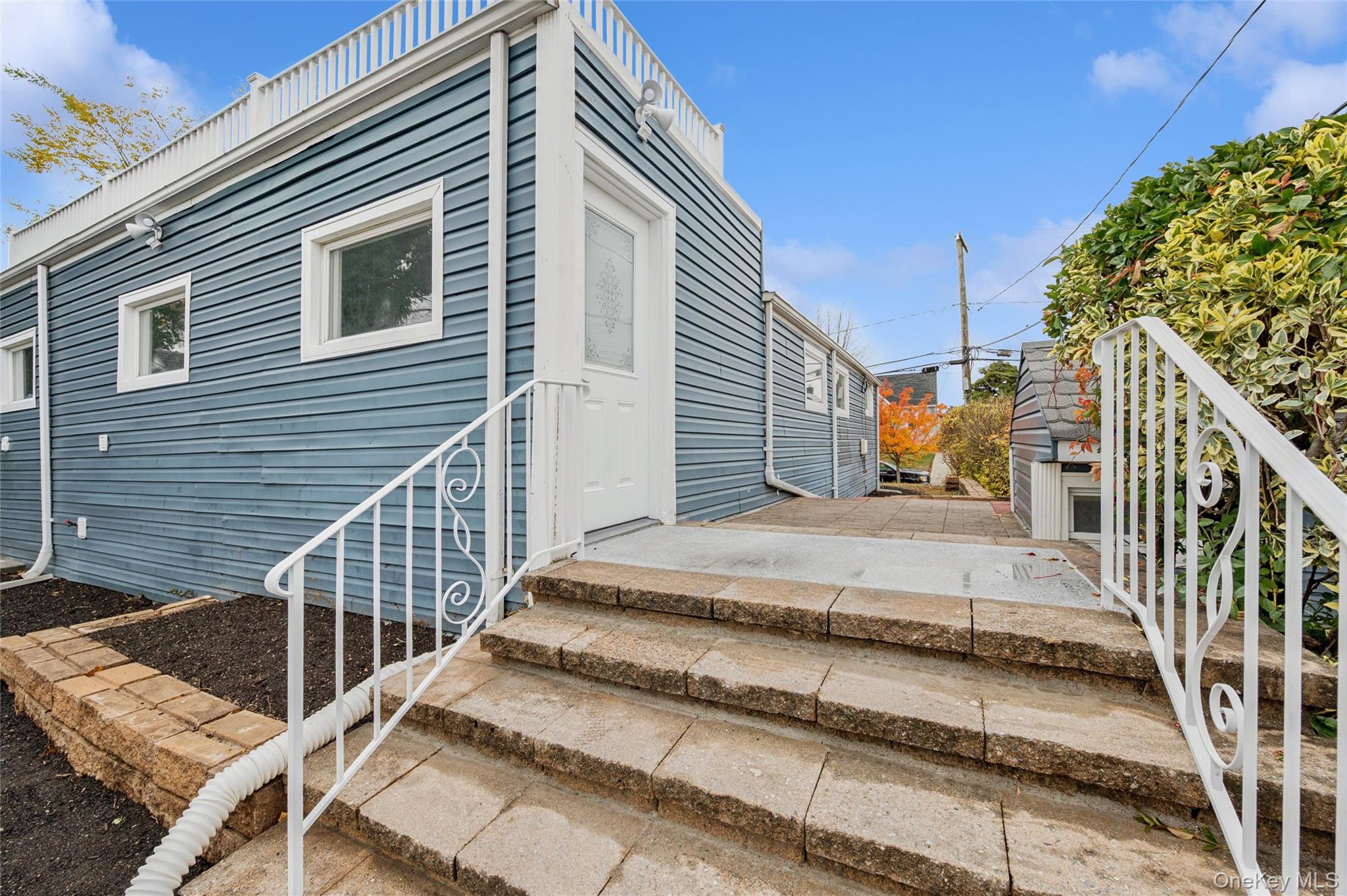 12 HewLett Point Avenue, East Rockaway, NY 11518