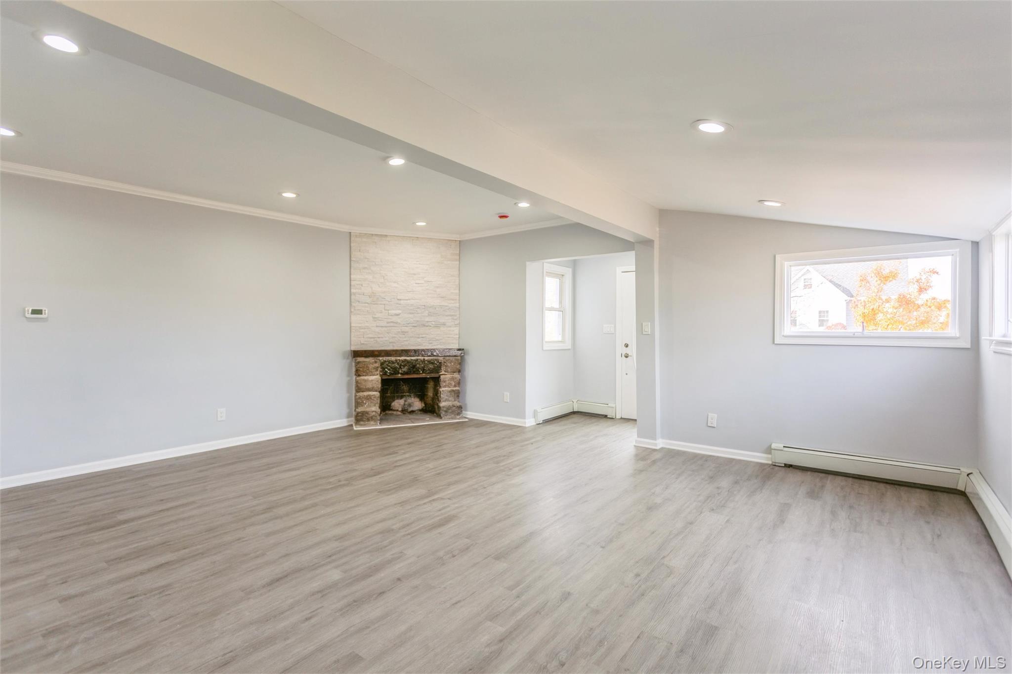 12 HewLett Point Avenue, East Rockaway, NY 11518