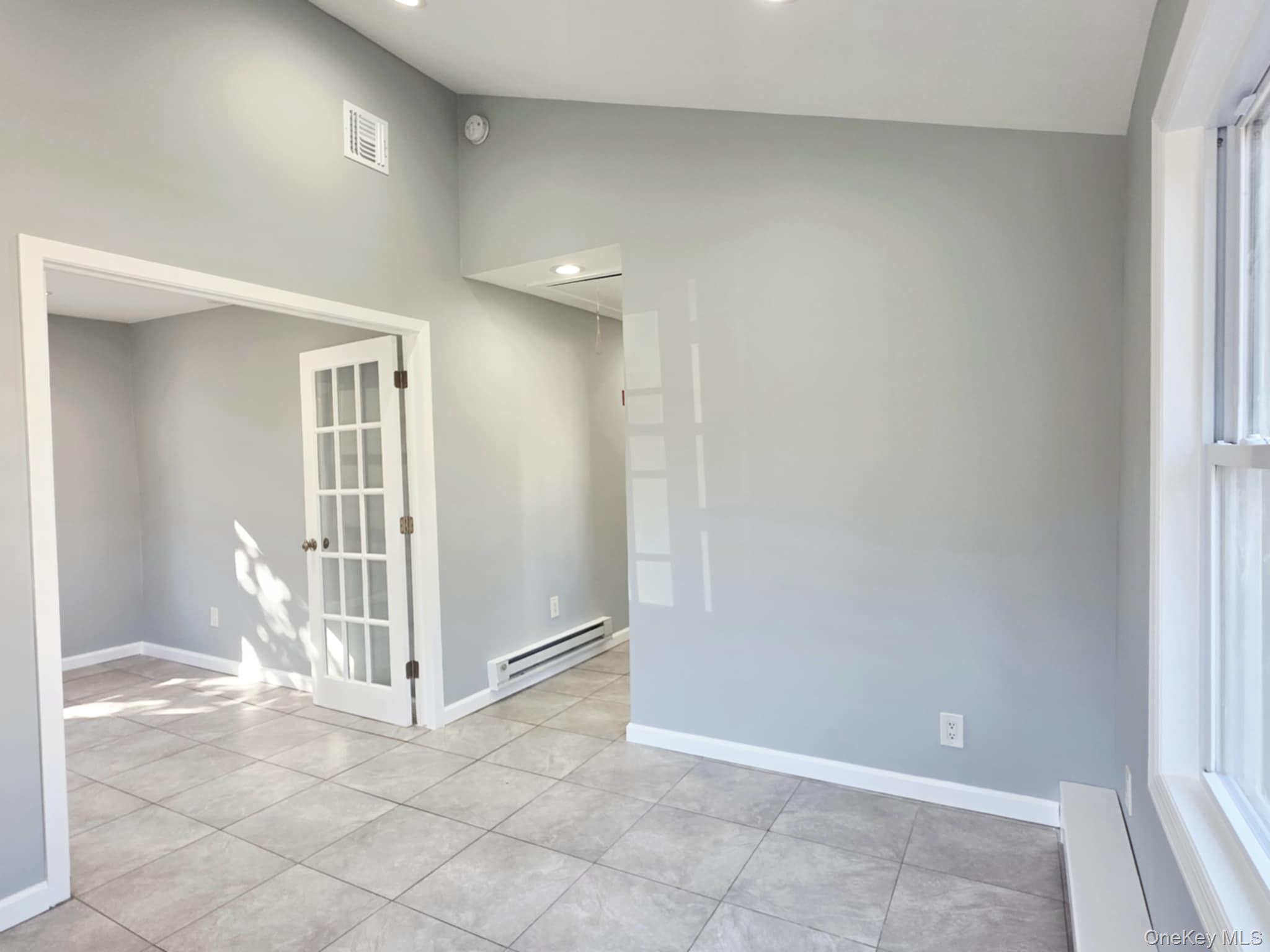 42 Oak Drive, Riverhead, NY 11901