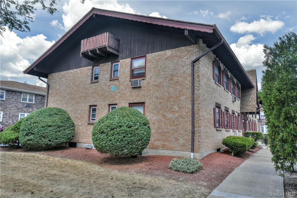 21 Normandy Village Village # 2, Nanuet, NY 10954