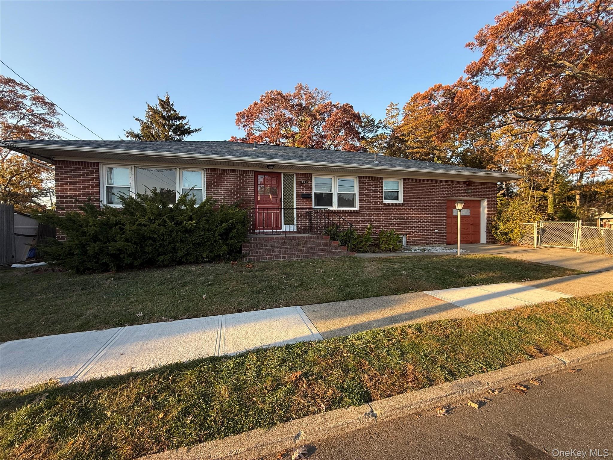 301 Copiague Place, Copiague, NY 11726