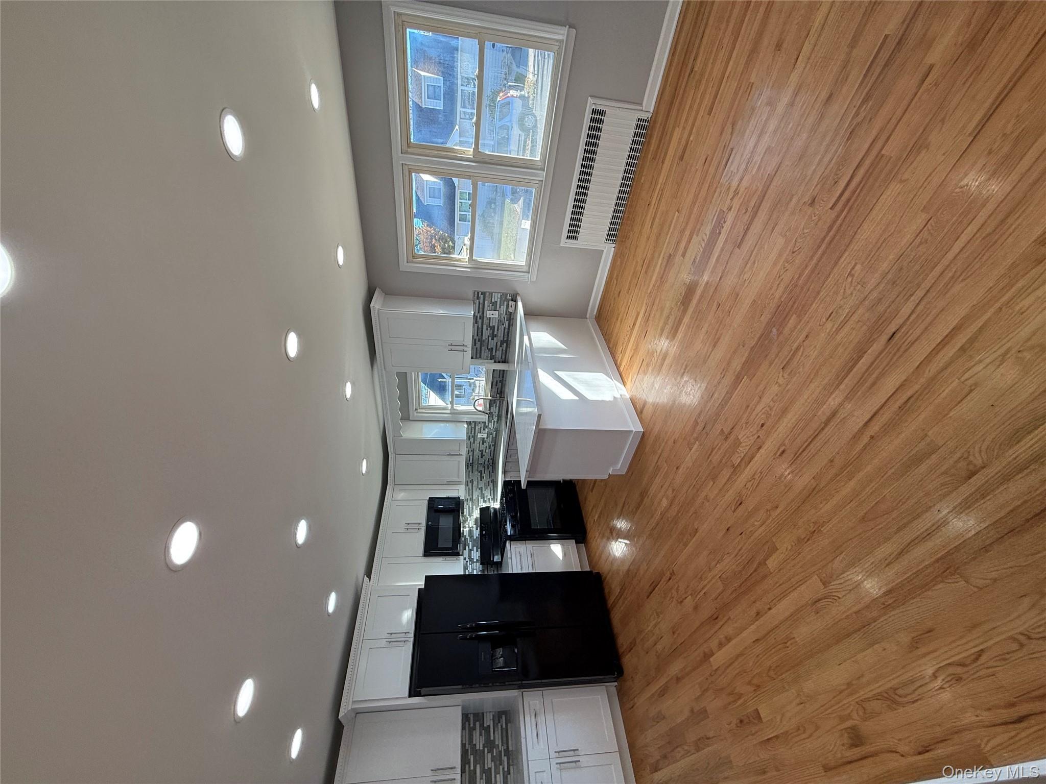 301 Copiague Place, Copiague, NY 11726