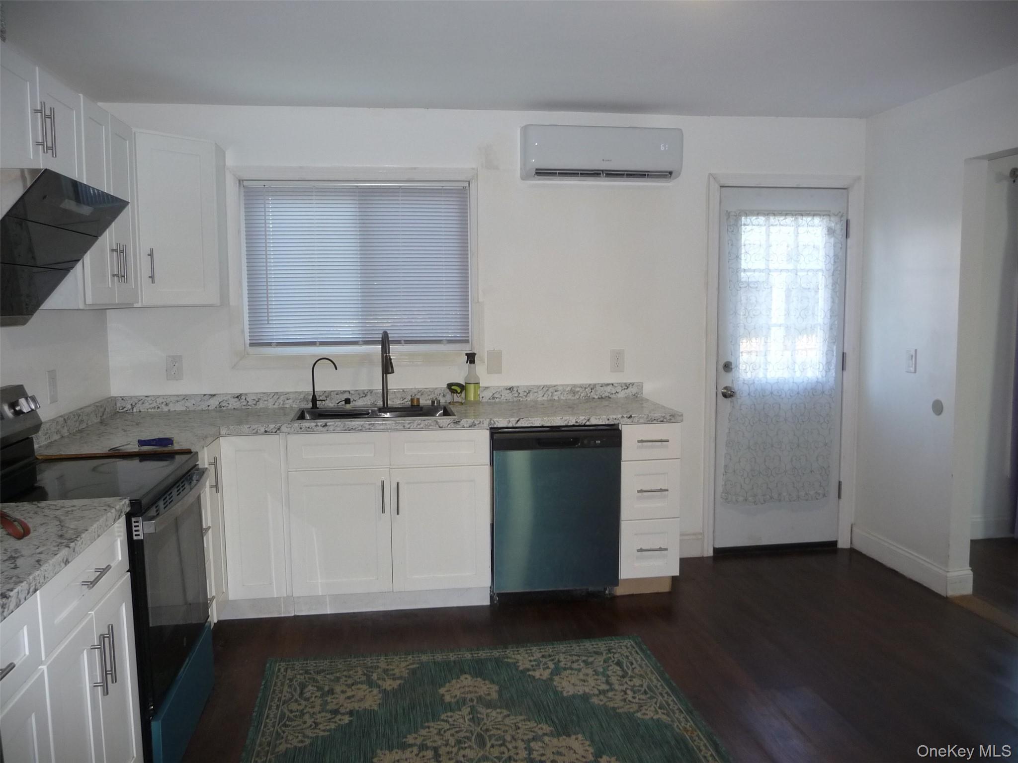 7 Weather Vane Way, Middletown, NY 10940