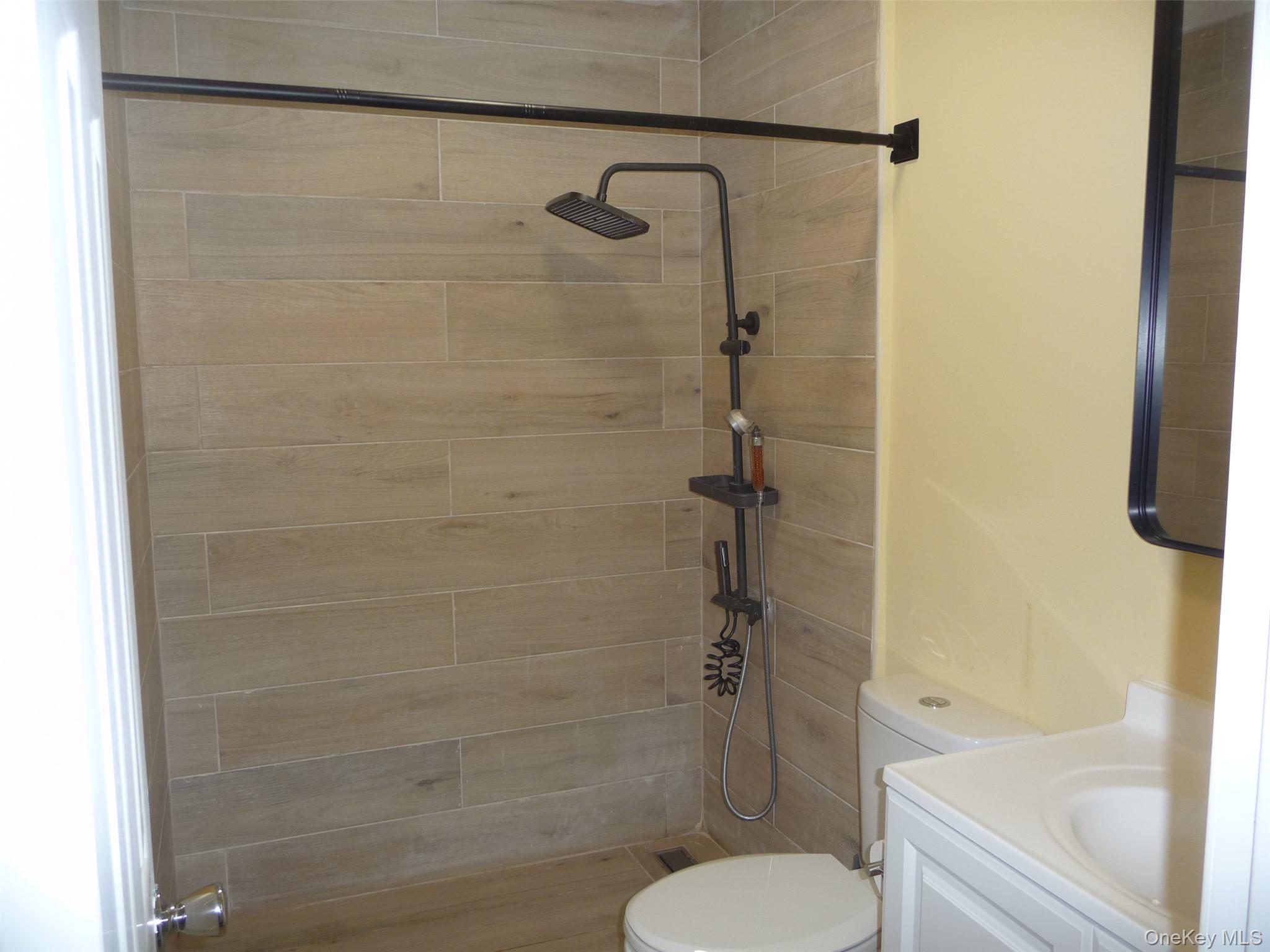 7 Weather Vane Way, Middletown, NY 10940