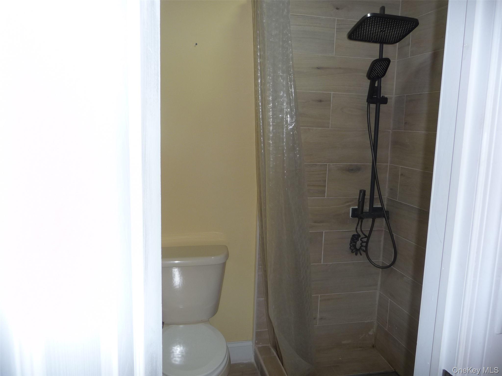 7 Weather Vane Way, Middletown, NY 10940