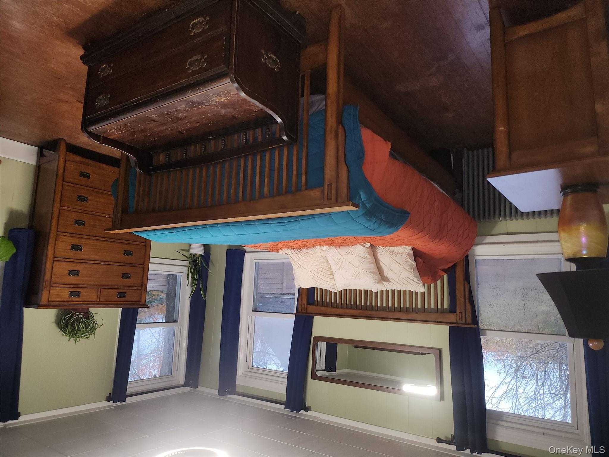 39 W Pine Road, Staatsburg, NY 12580