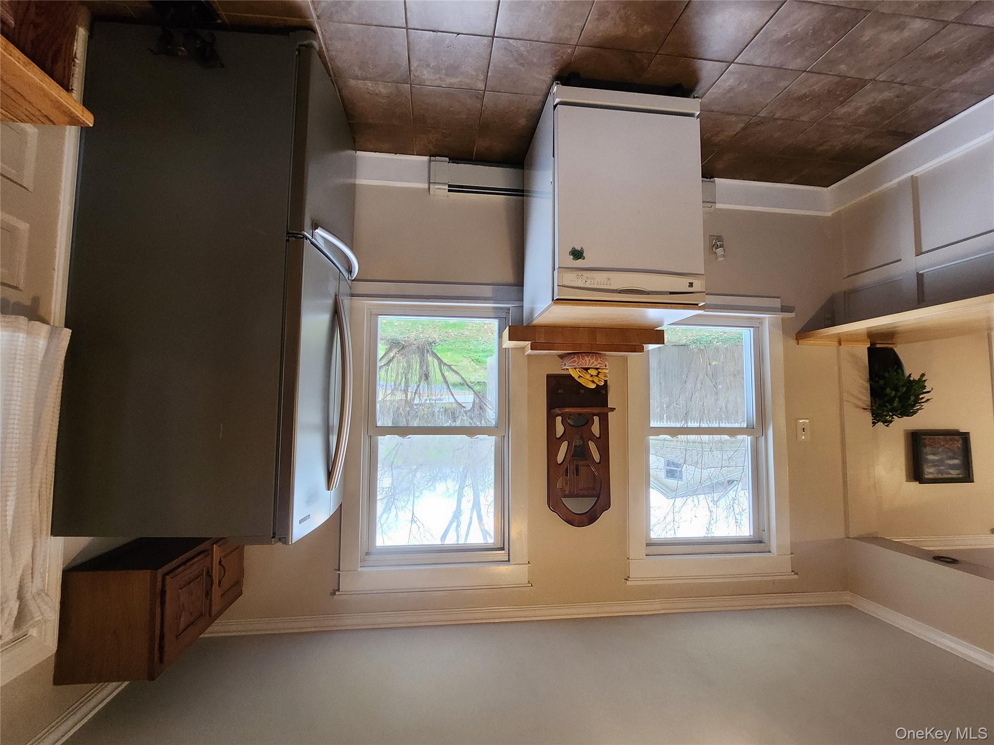 39 W Pine Road, Staatsburg, NY 12580