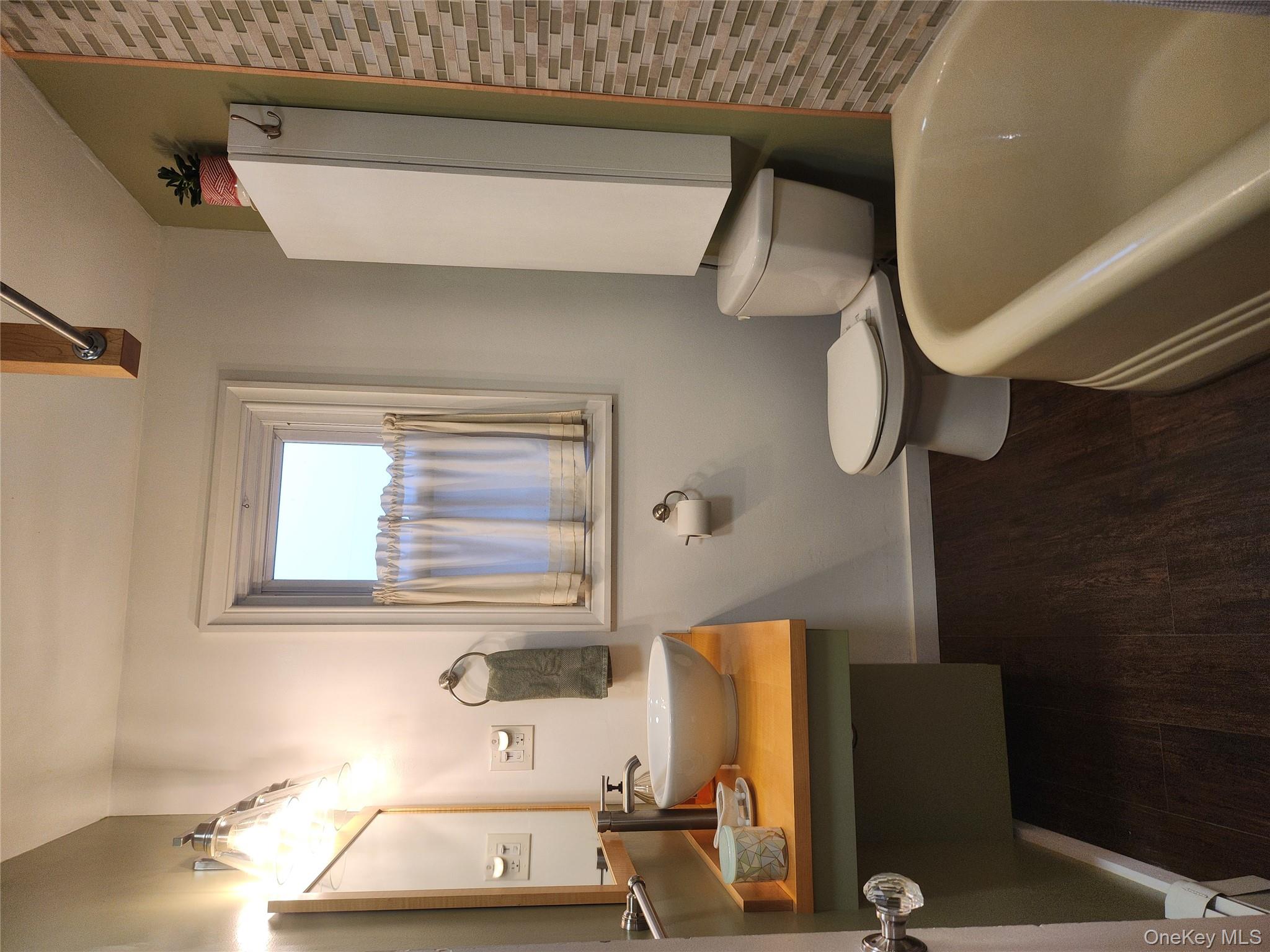 39 W Pine Road, Staatsburg, NY 12580