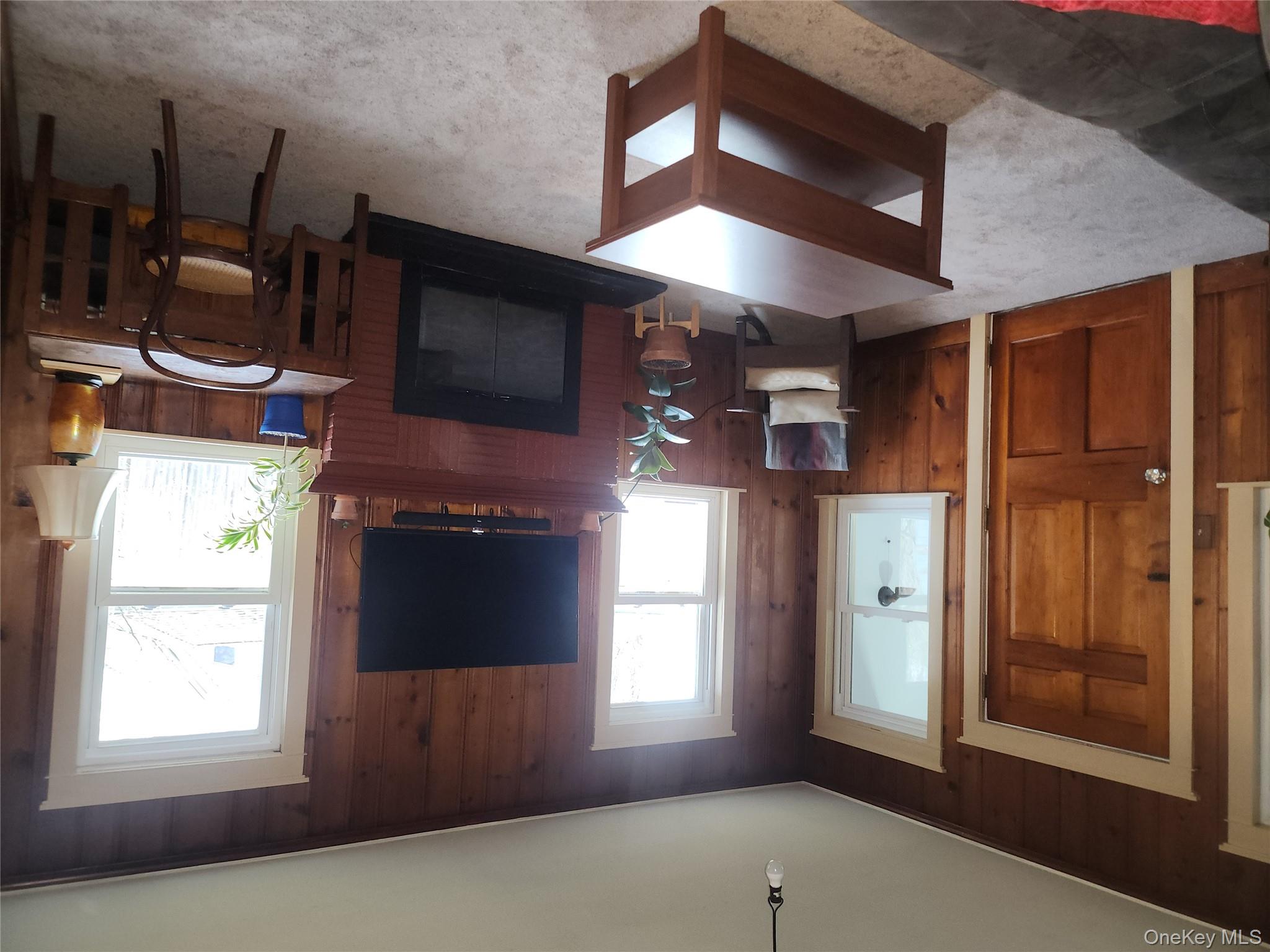 39 W Pine Road, Staatsburg, NY 12580