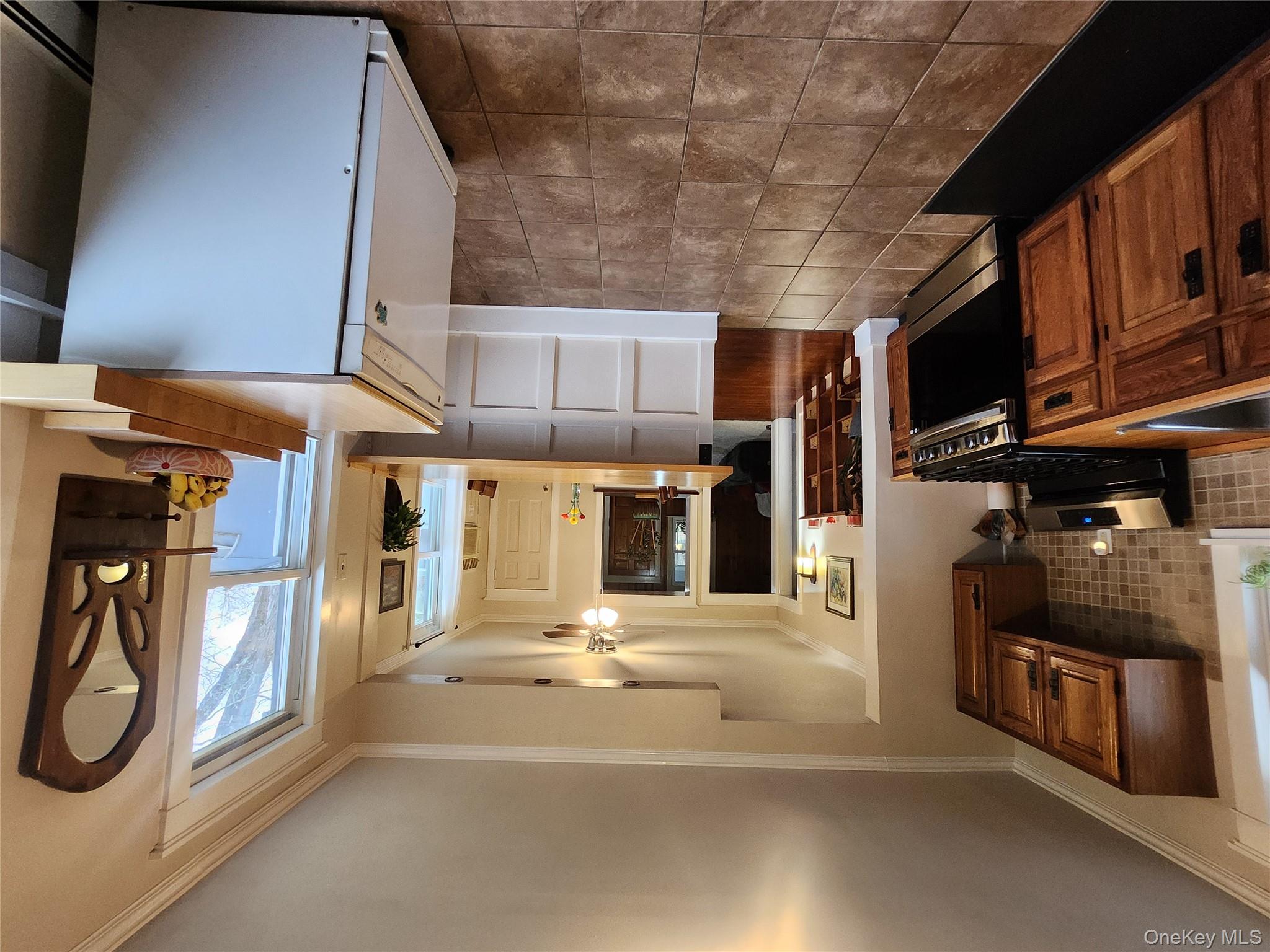 39 W Pine Road, Staatsburg, NY 12580