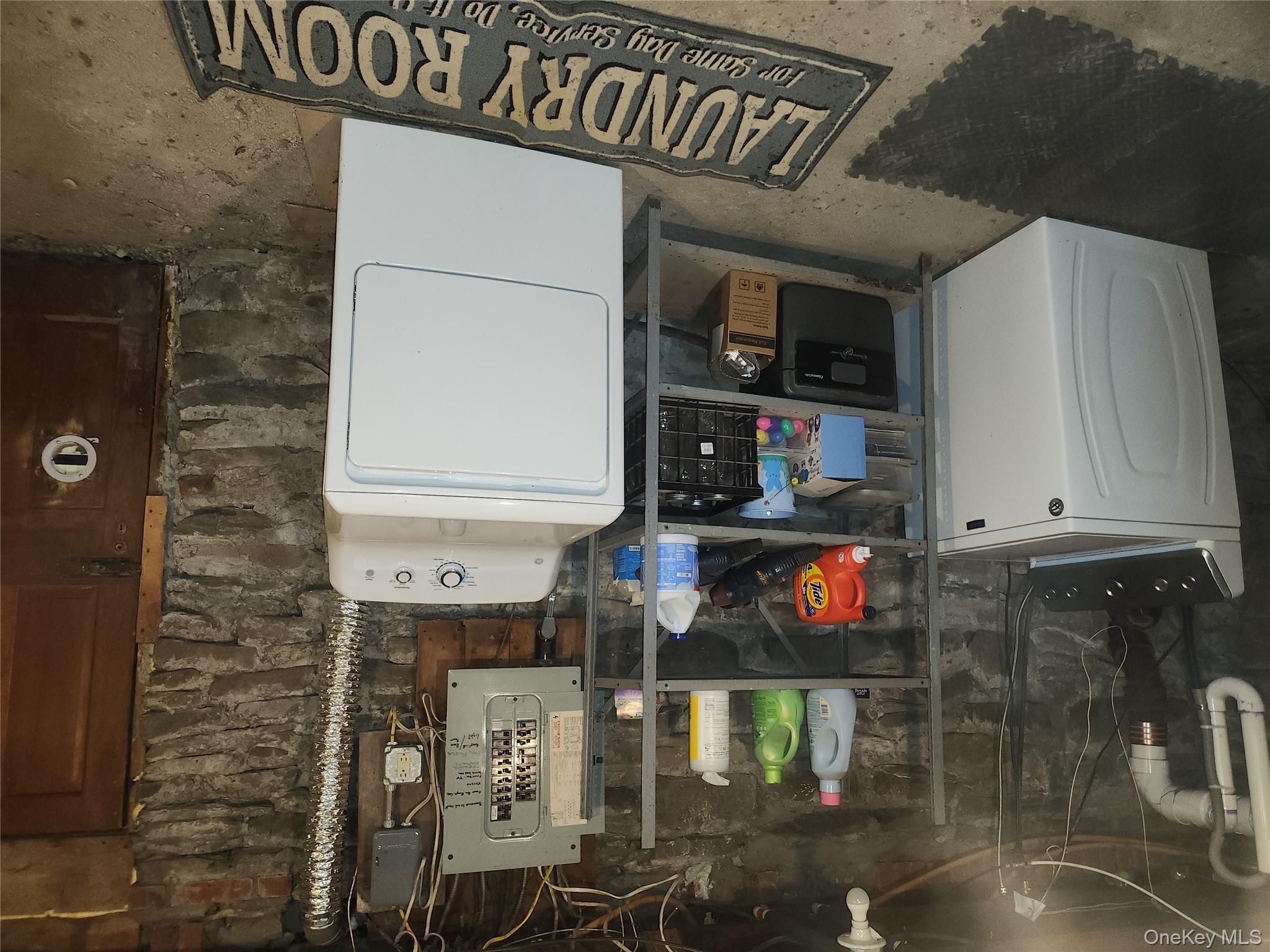 39 W Pine Road, Staatsburg, NY 12580