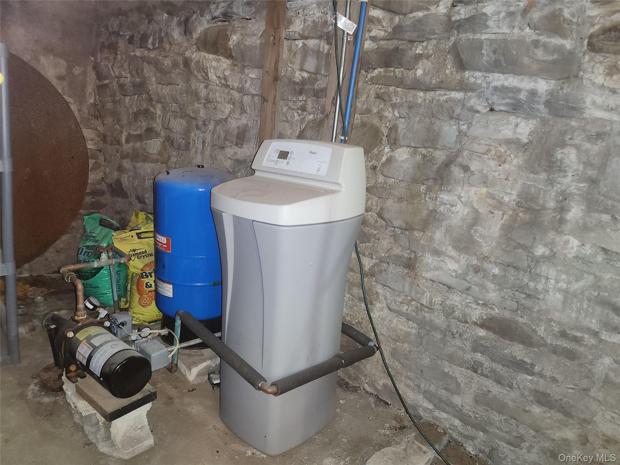 39 W Pine Road, Staatsburg, NY 12580