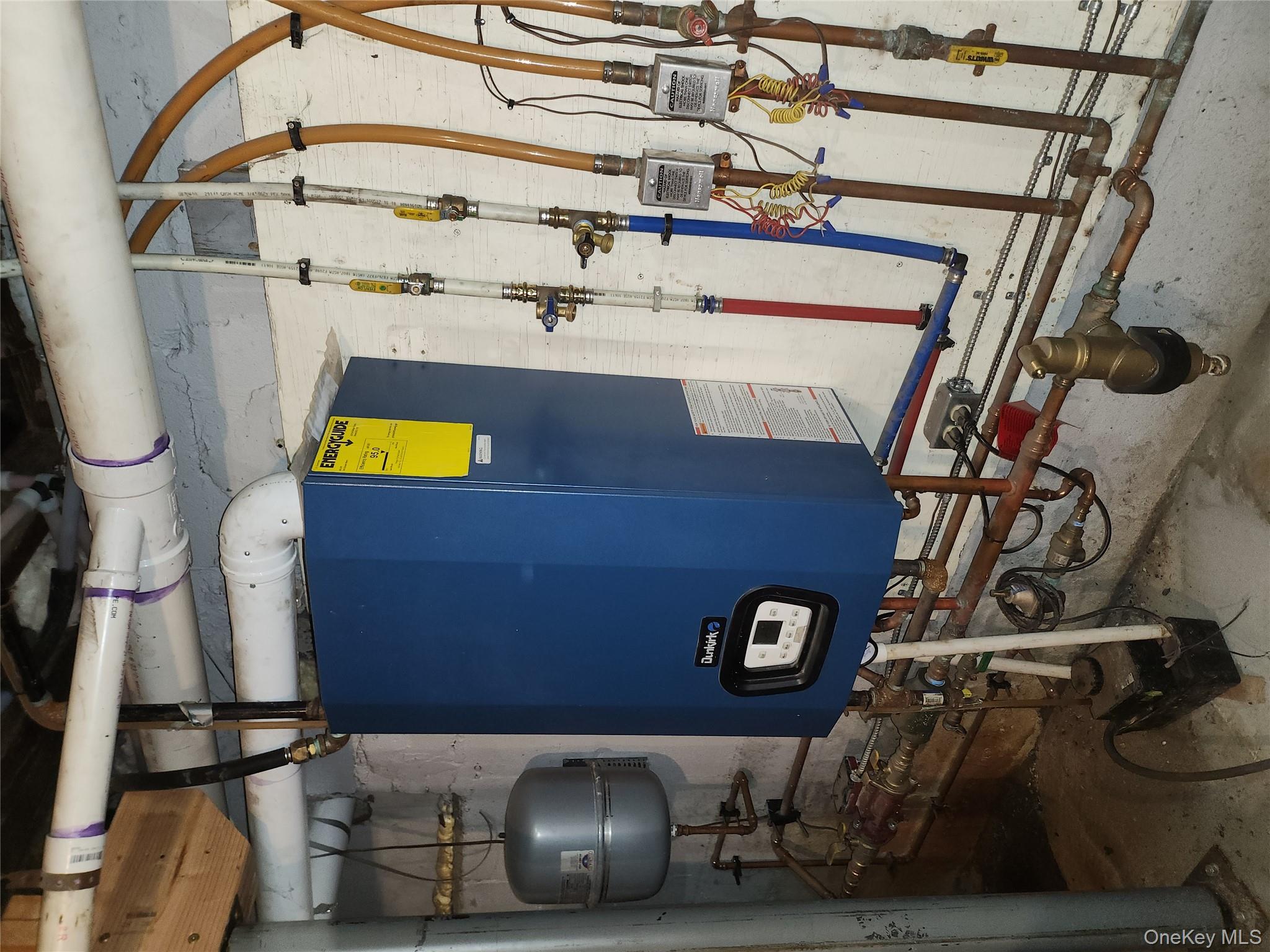 39 W Pine Road, Staatsburg, NY 12580