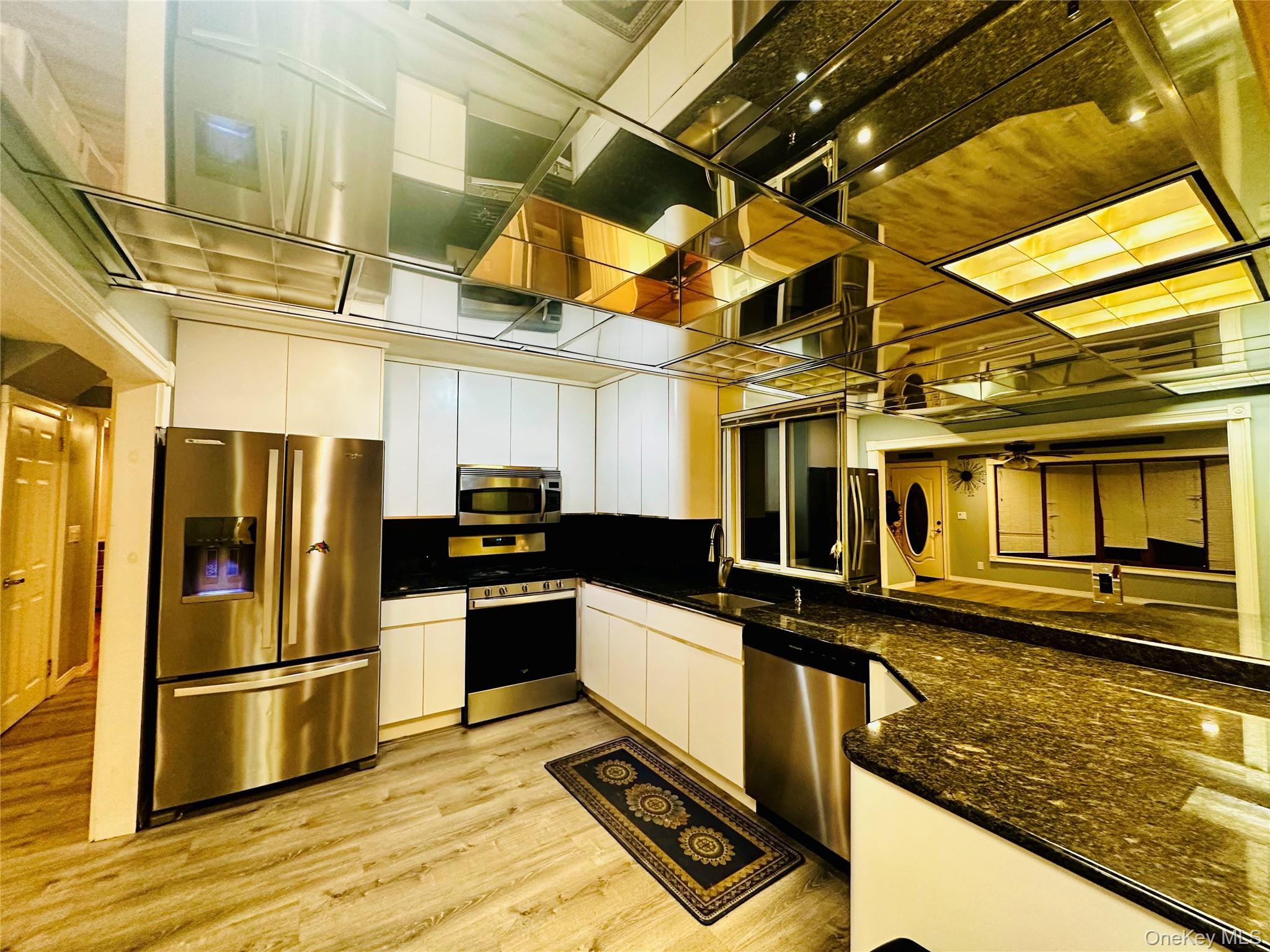 30 Linden Lane, Farmingville, NY 11738