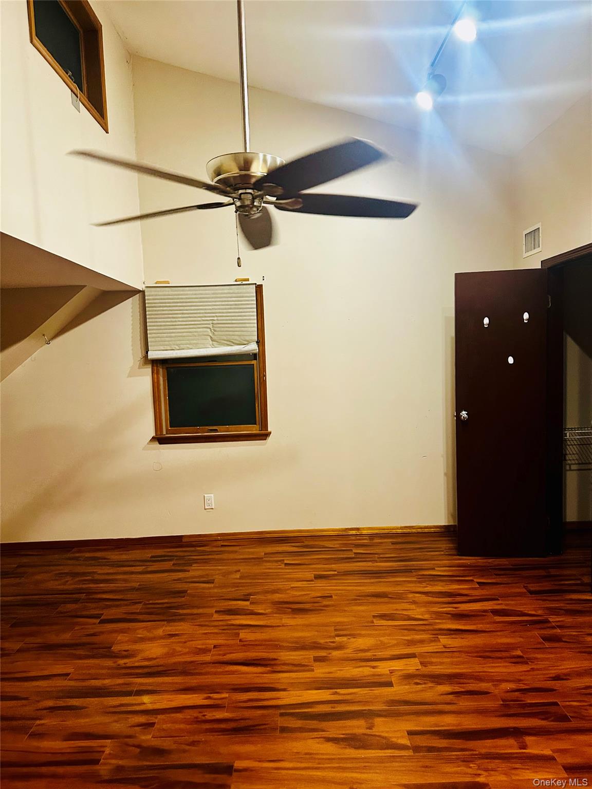 30 Linden Lane, Farmingville, NY 11738