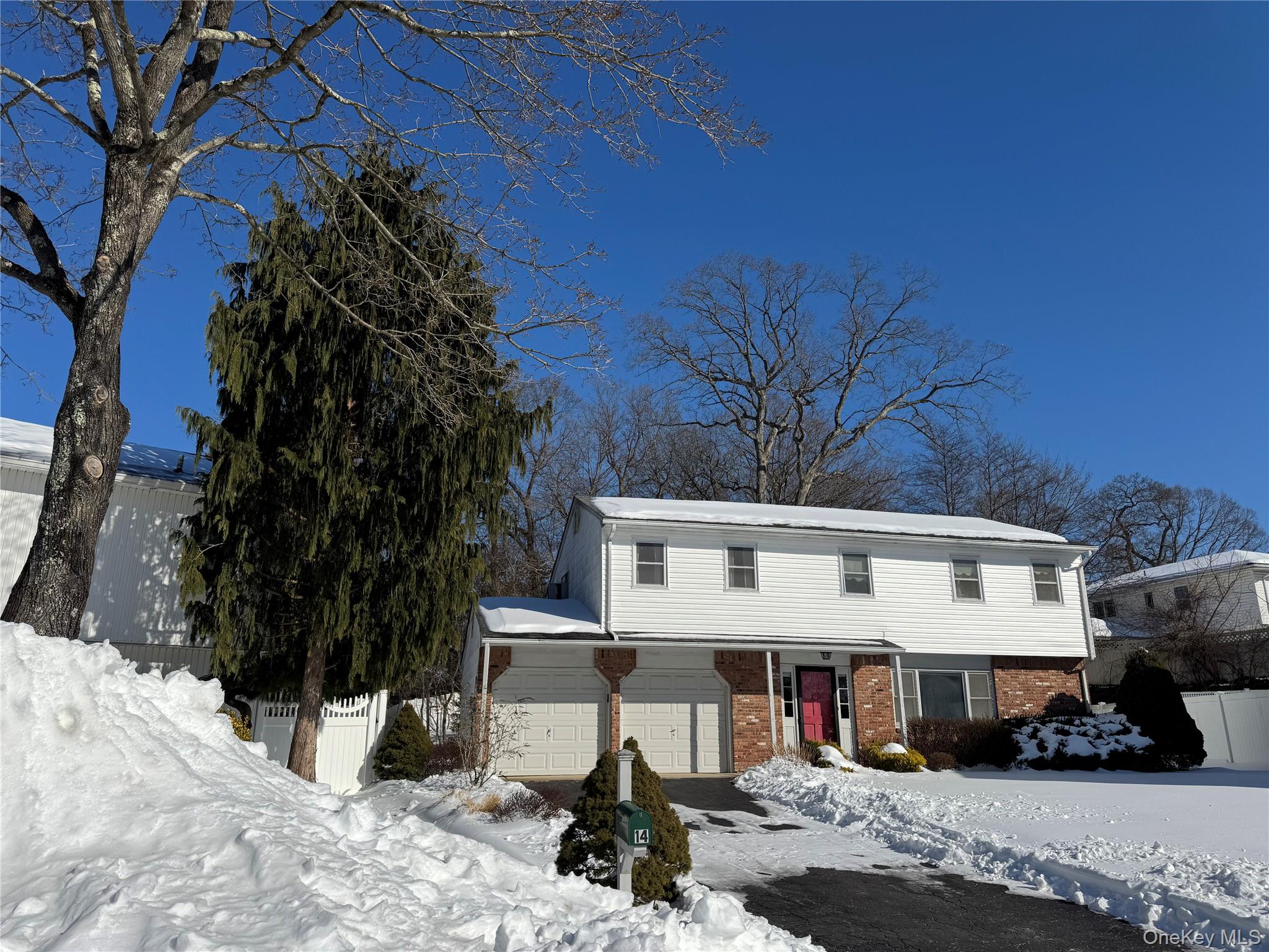 14 Christa Court, Huntington, NY 11743