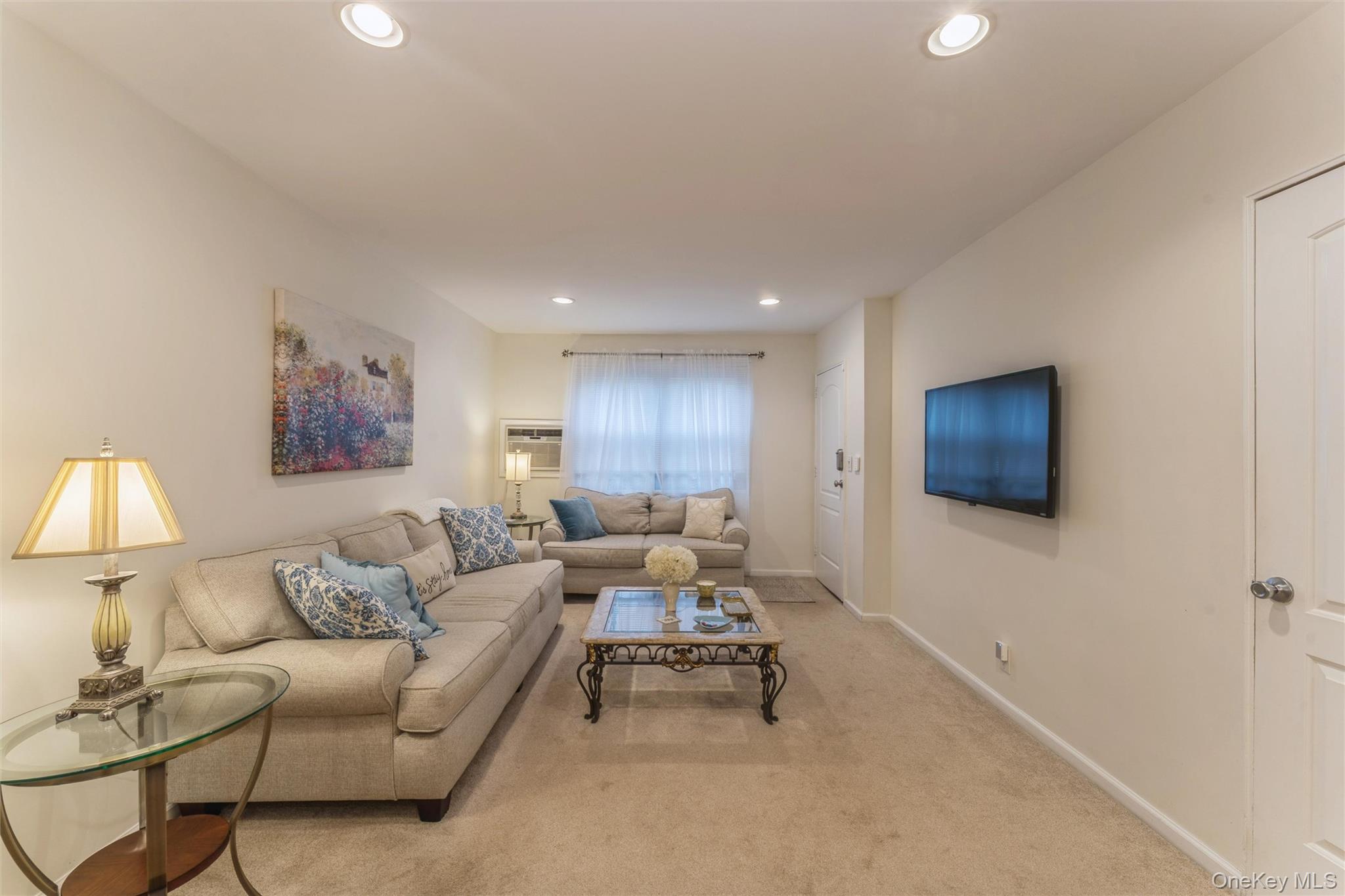 244-25 57th Drive # 6G, Douglaston, NY 11362