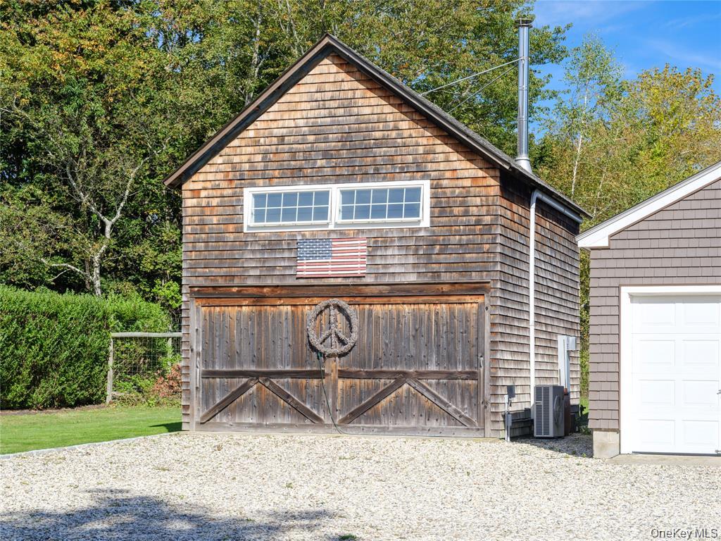 3275 Skunk Lane, Cutchogue, NY 11935