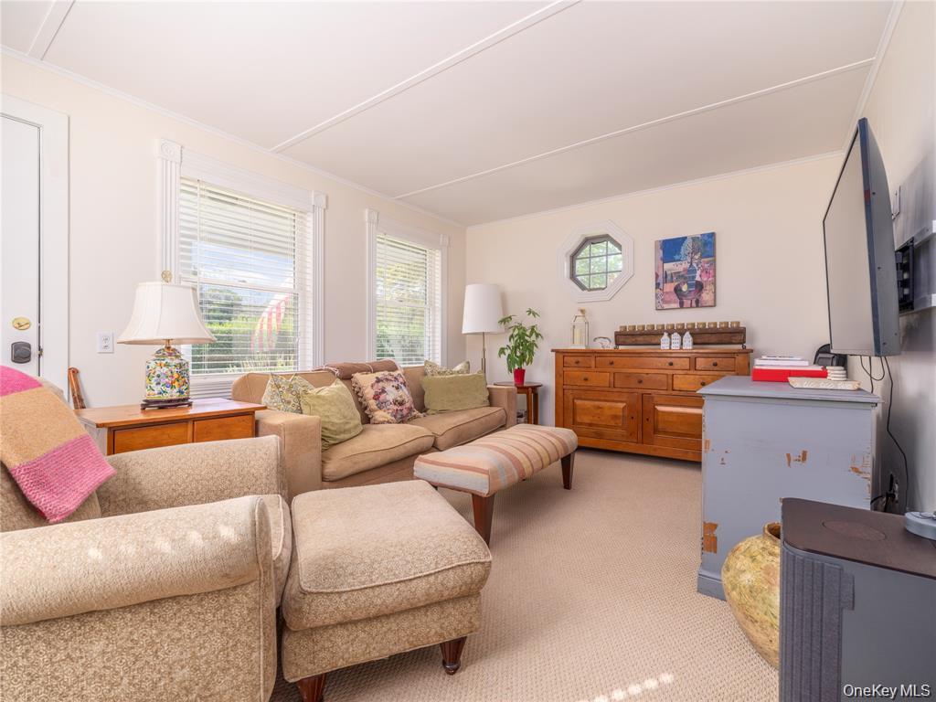 3275 Skunk Lane, Cutchogue, NY 11935