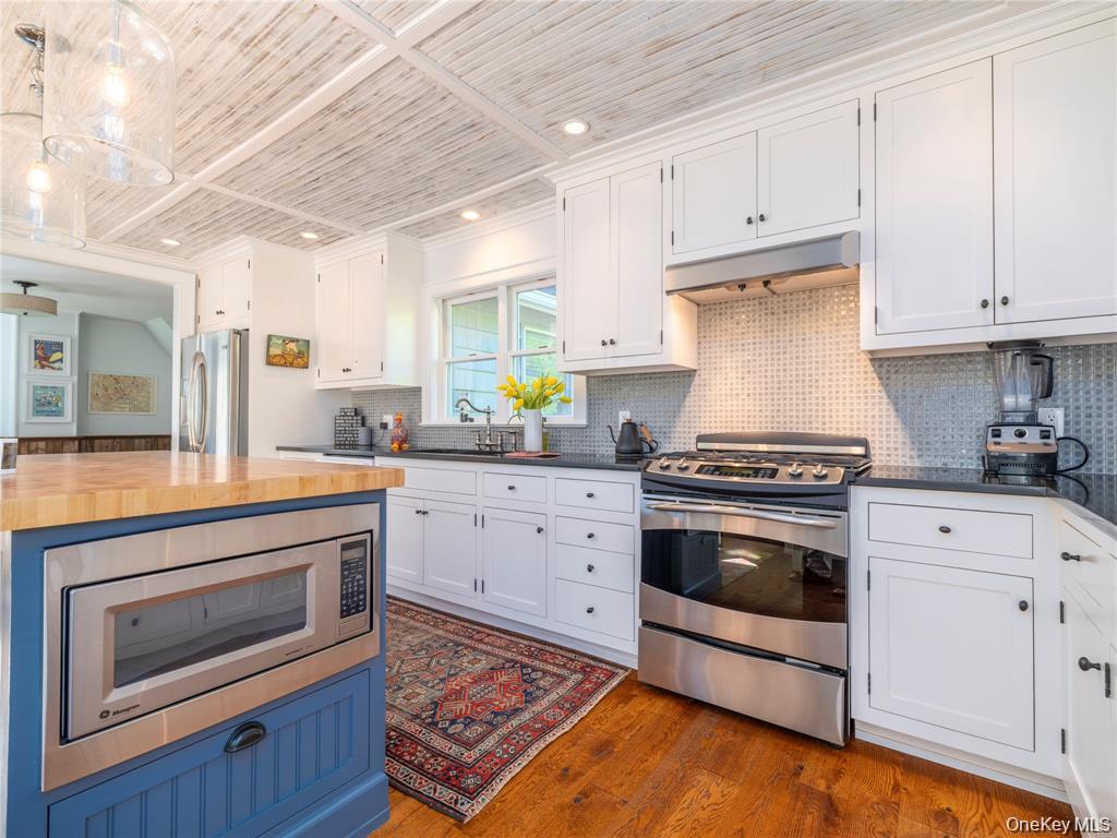 3275 Skunk Lane, Cutchogue, NY 11935