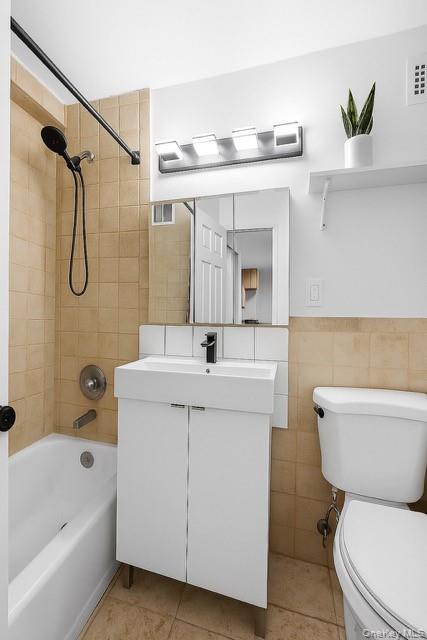 61-20 Grand Central Parkway # A900, Forest Hills, NY 11375