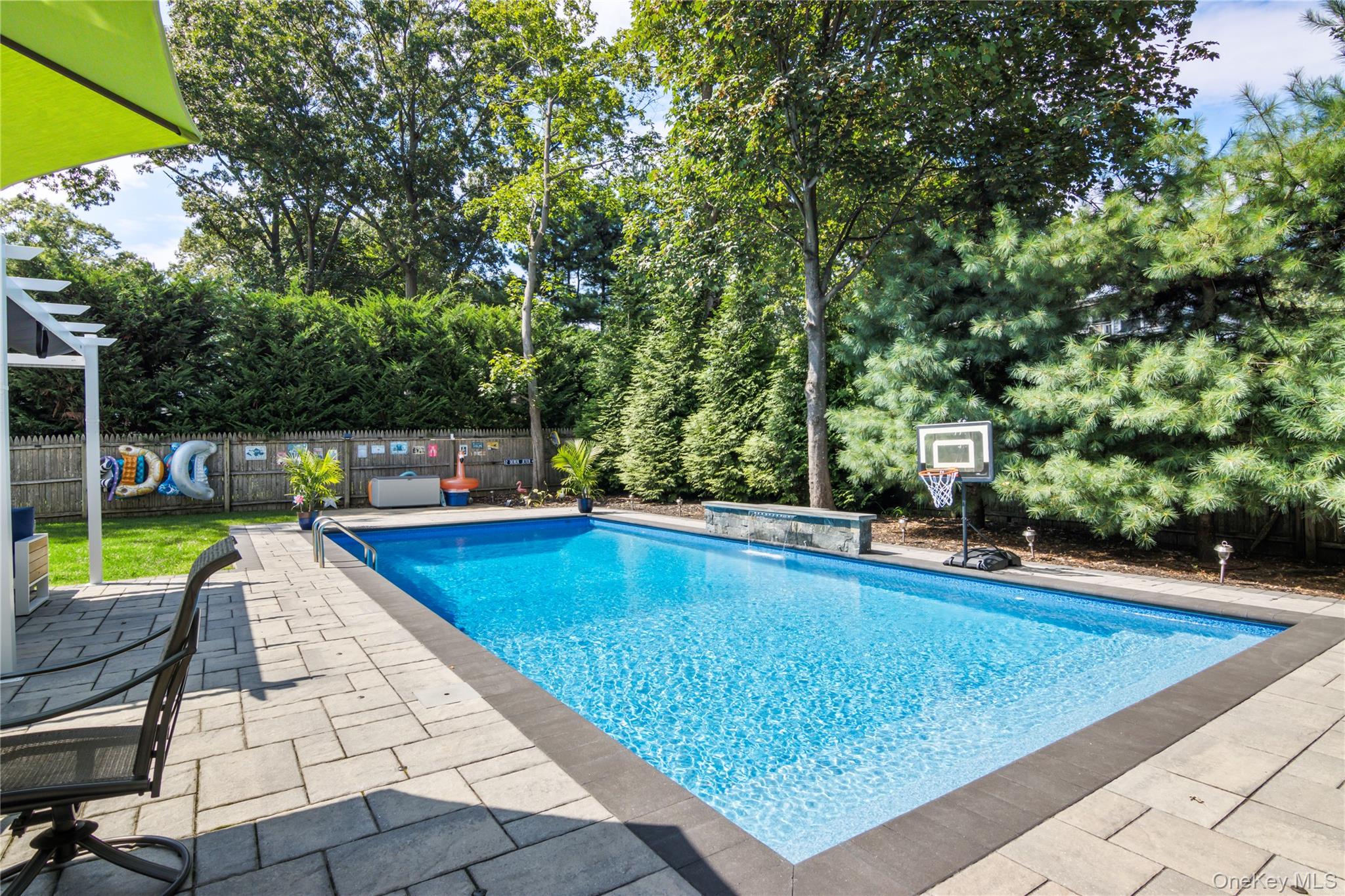 5 Norma Lane, Kings Park, NY 11754