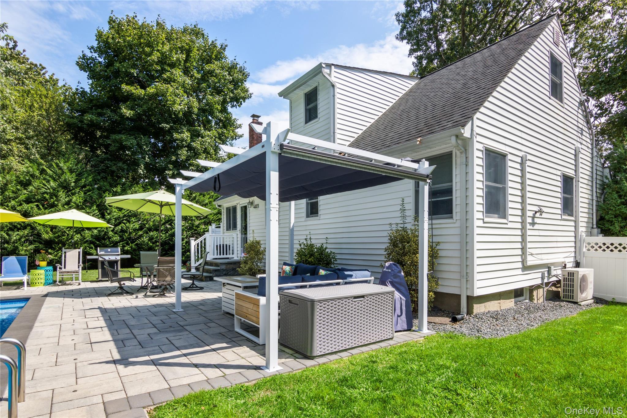 5 Norma Lane, Kings Park, NY 11754