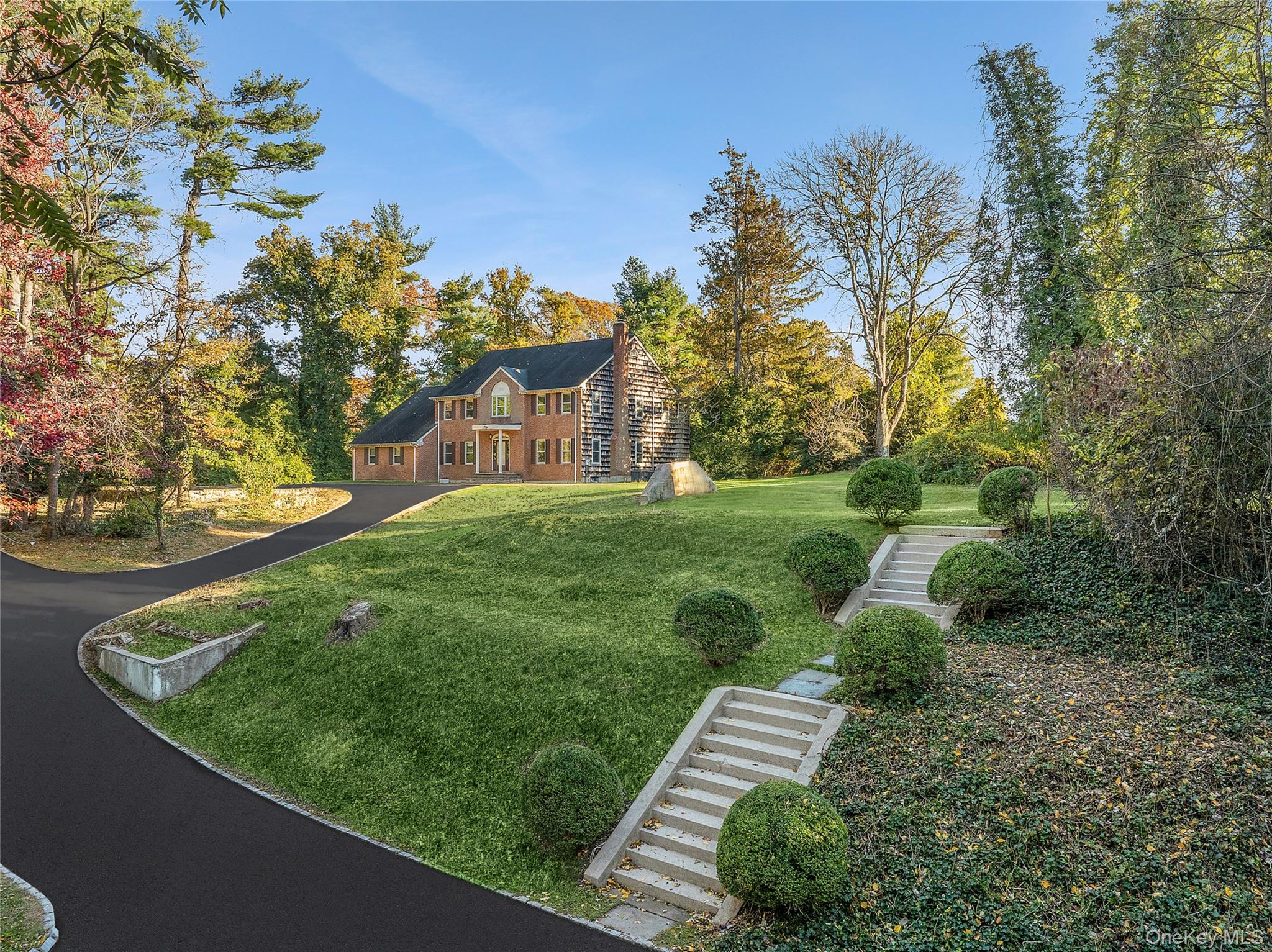 62 Sabine Road, Oyster Bay Cove, NY 11791