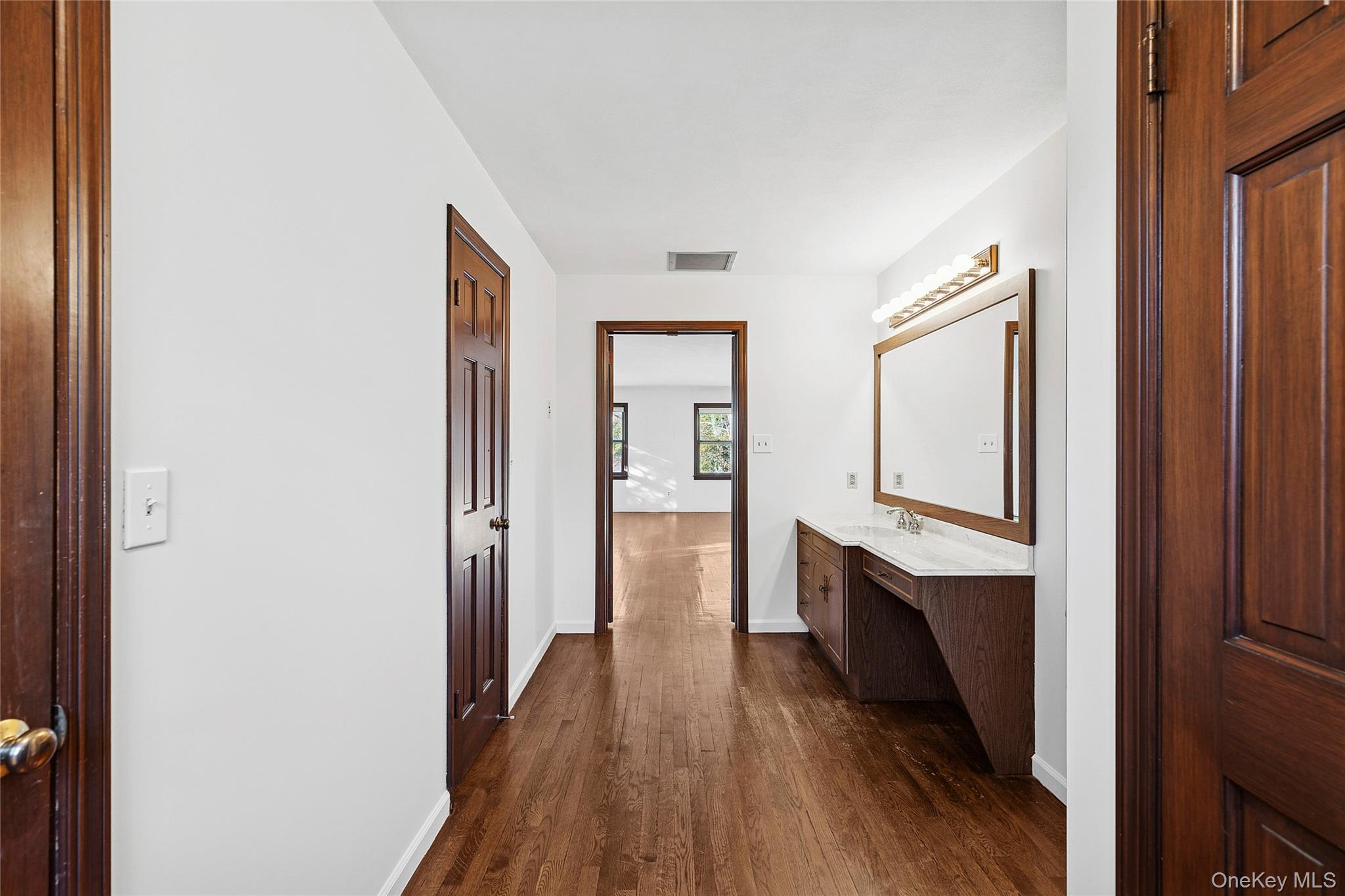 62 Sabine Road, Oyster Bay Cove, NY 11791